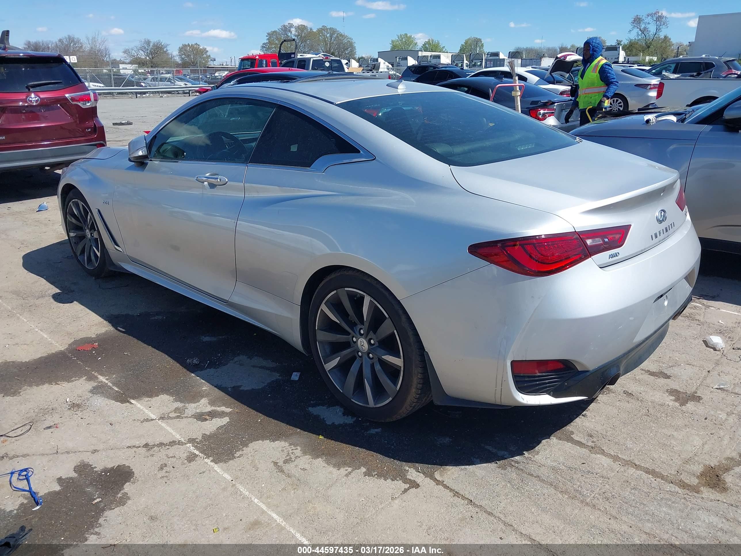 INFINITI Q60 image 3