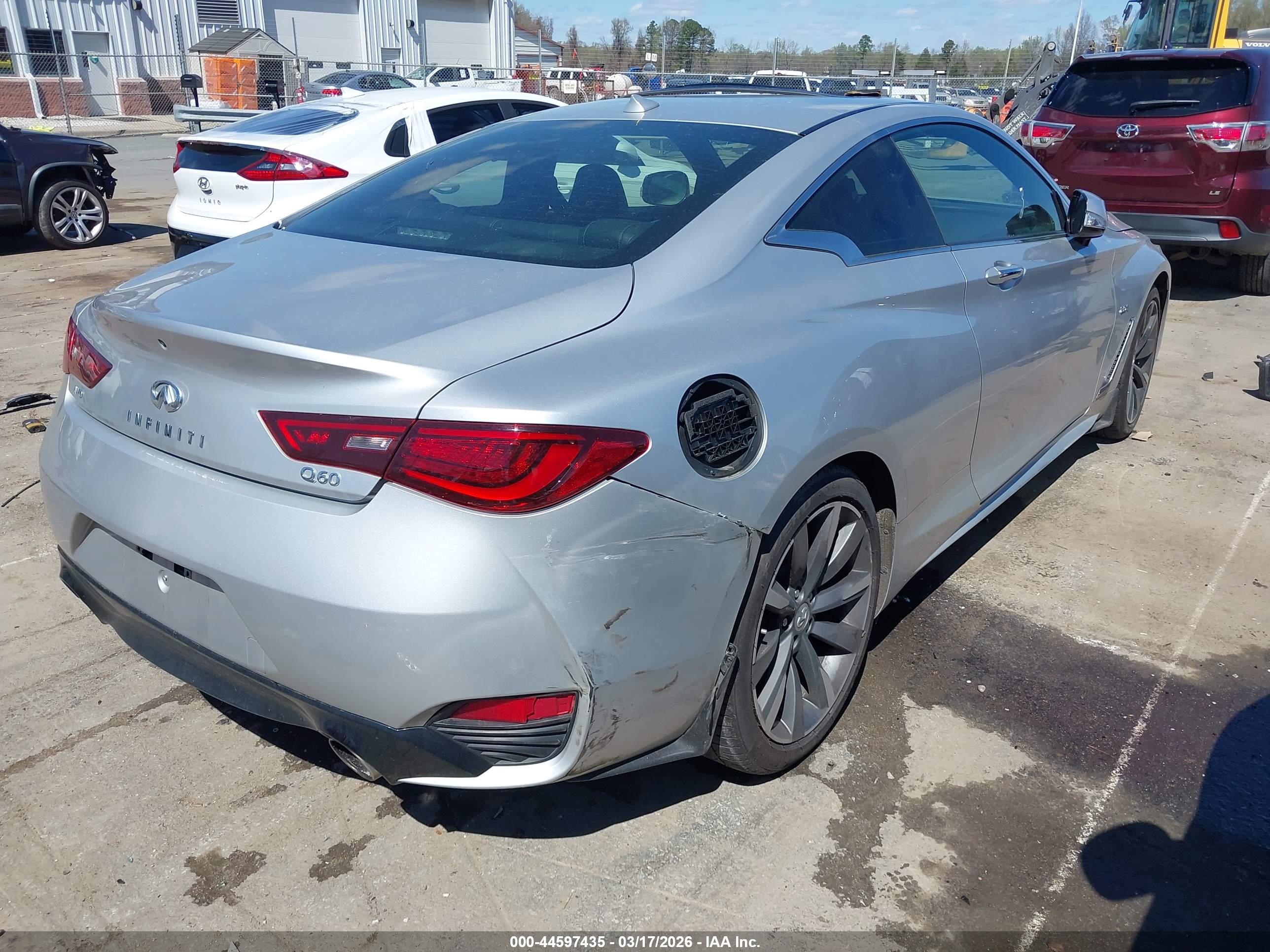 INFINITI Q60 image 4