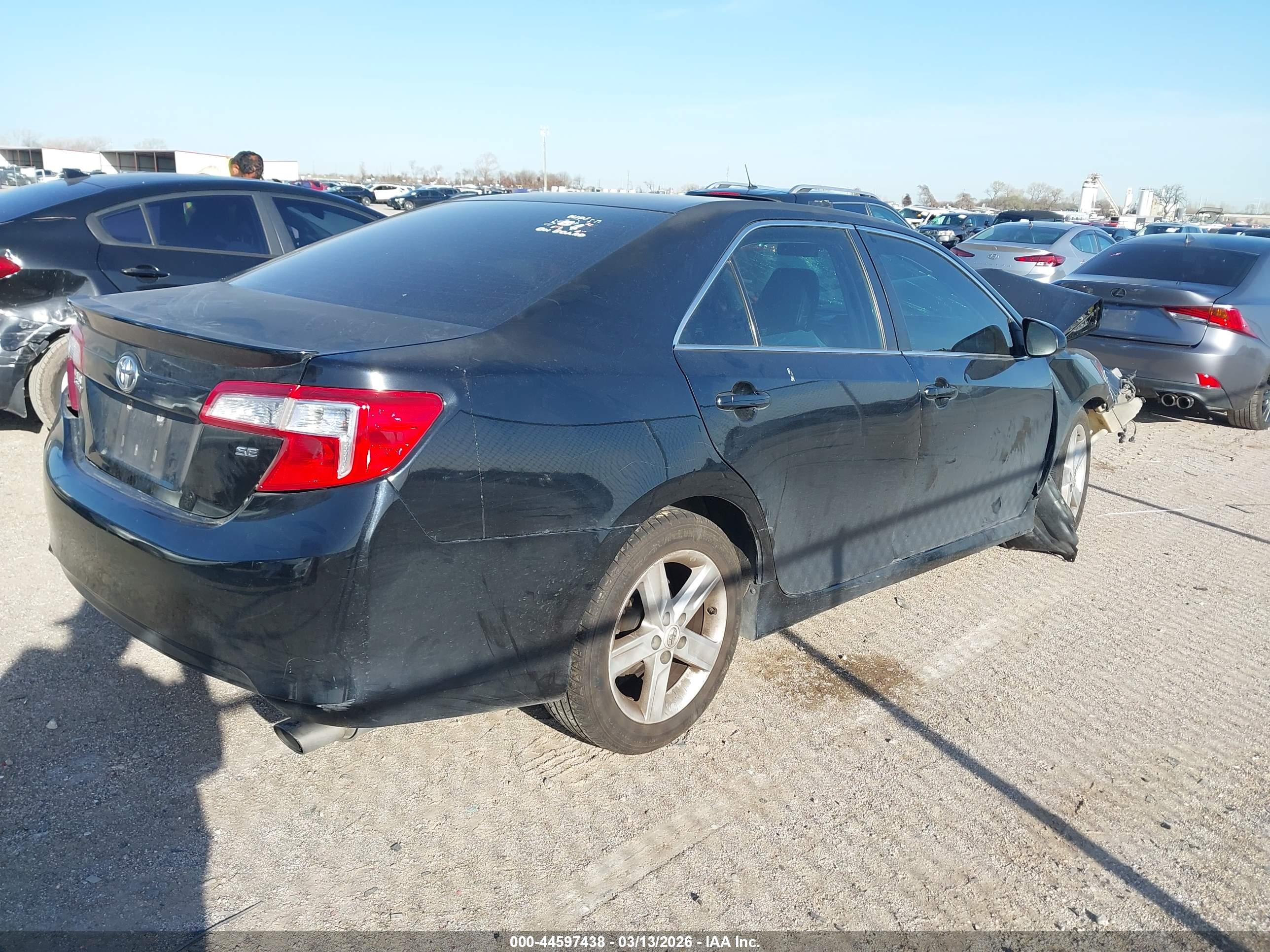 TOYOTA CAMRY image 4