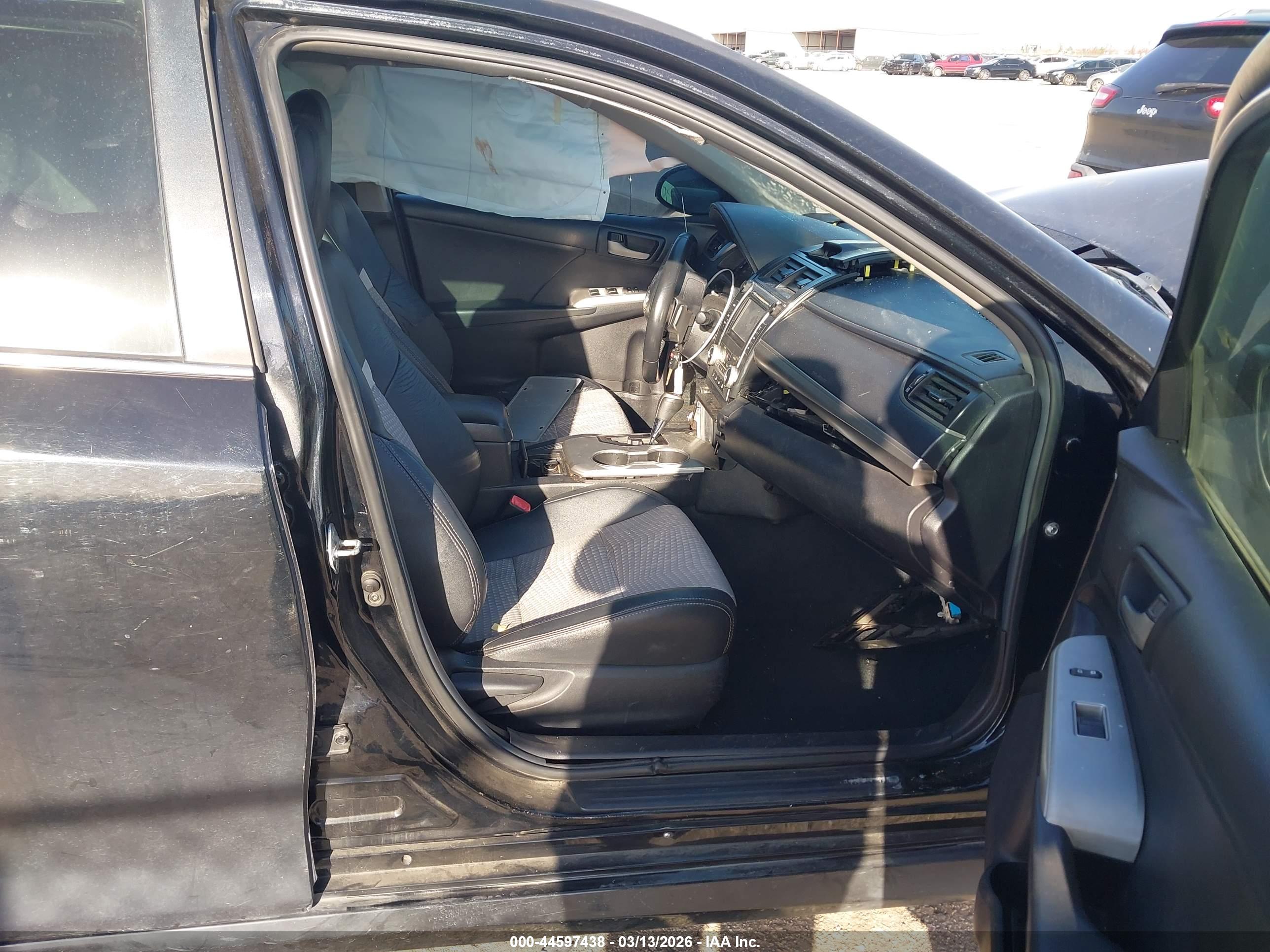 TOYOTA CAMRY image 5