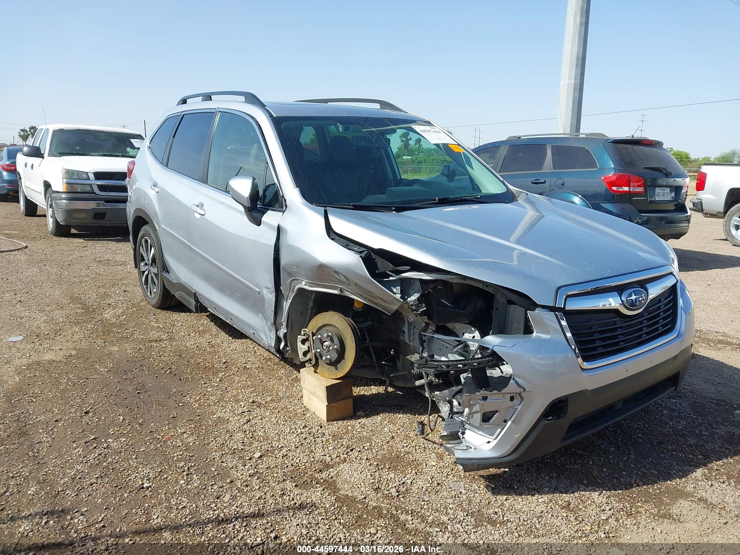 SUBARU FORESTER image 6