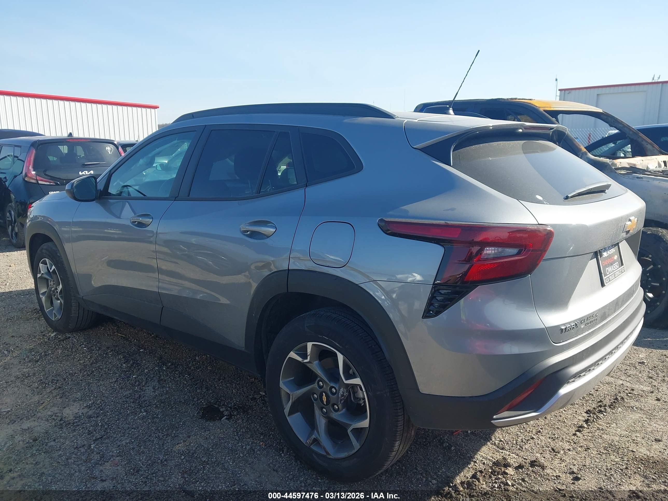 CHEVROLET TRAX image 6