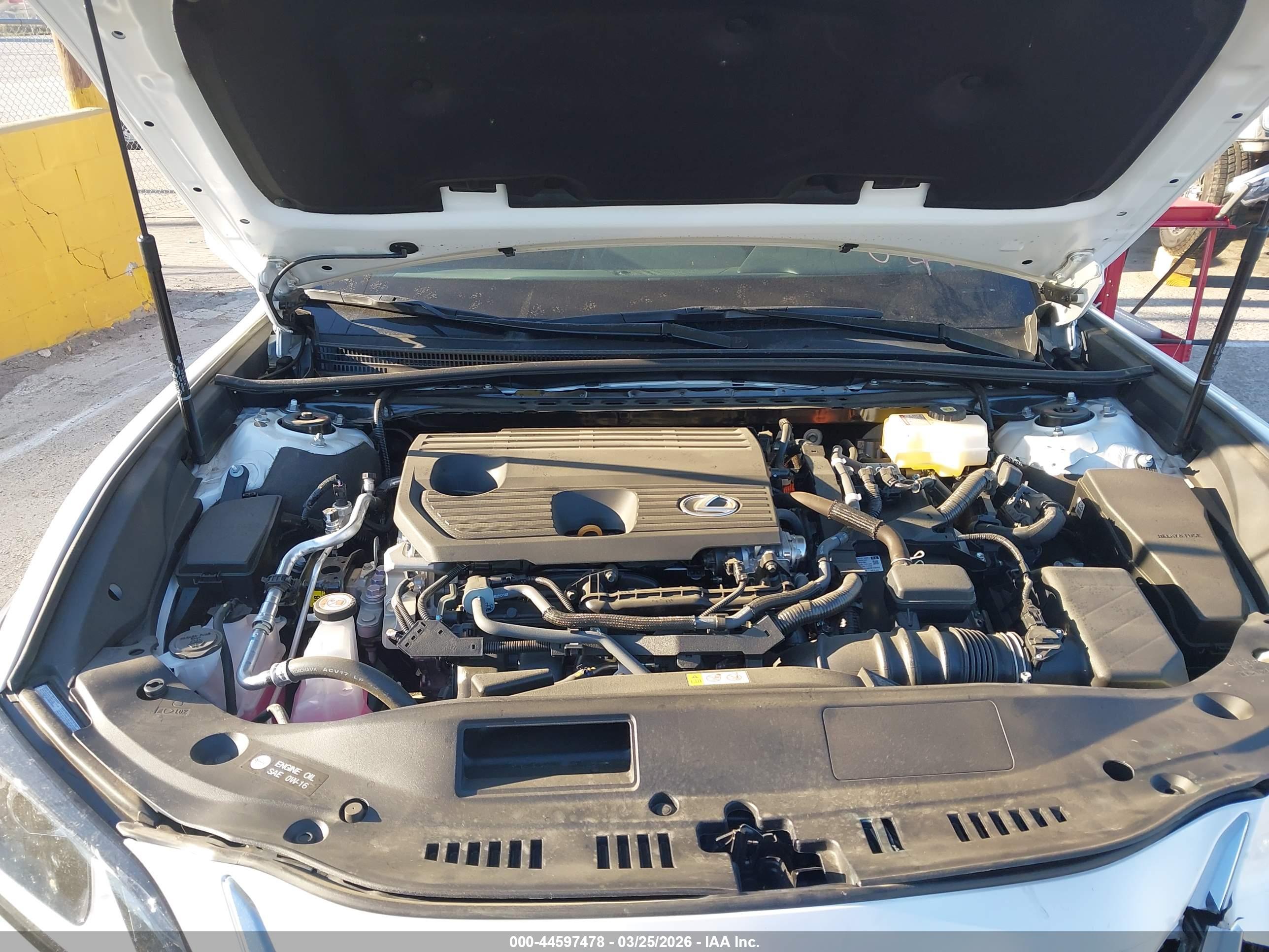 LEXUS ES image 10