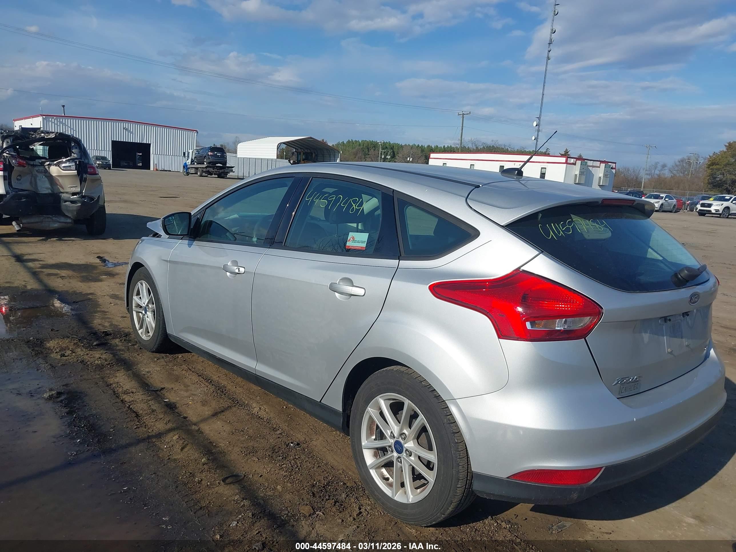 FORD FOCUS image 3