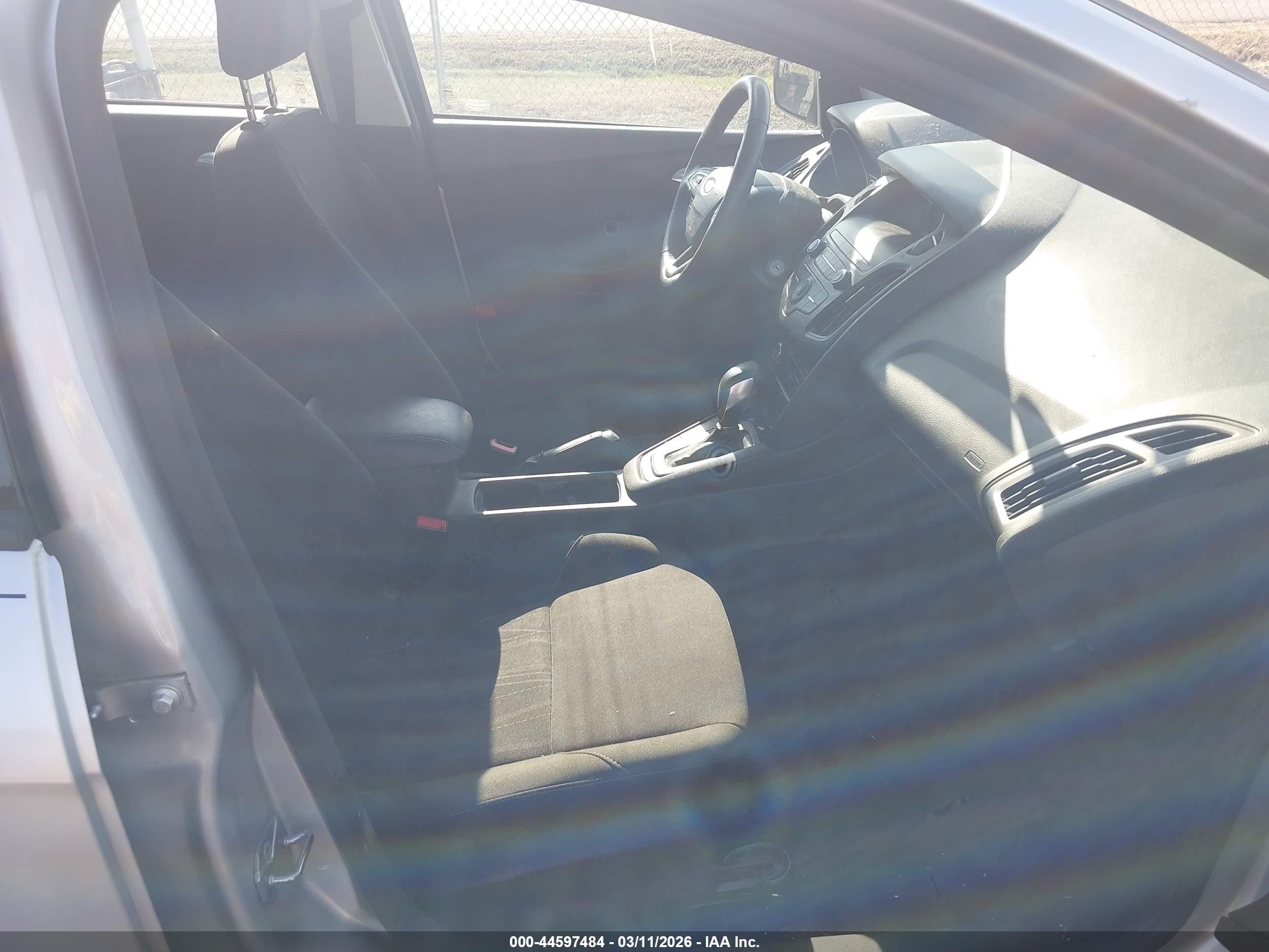 FORD FOCUS image 5