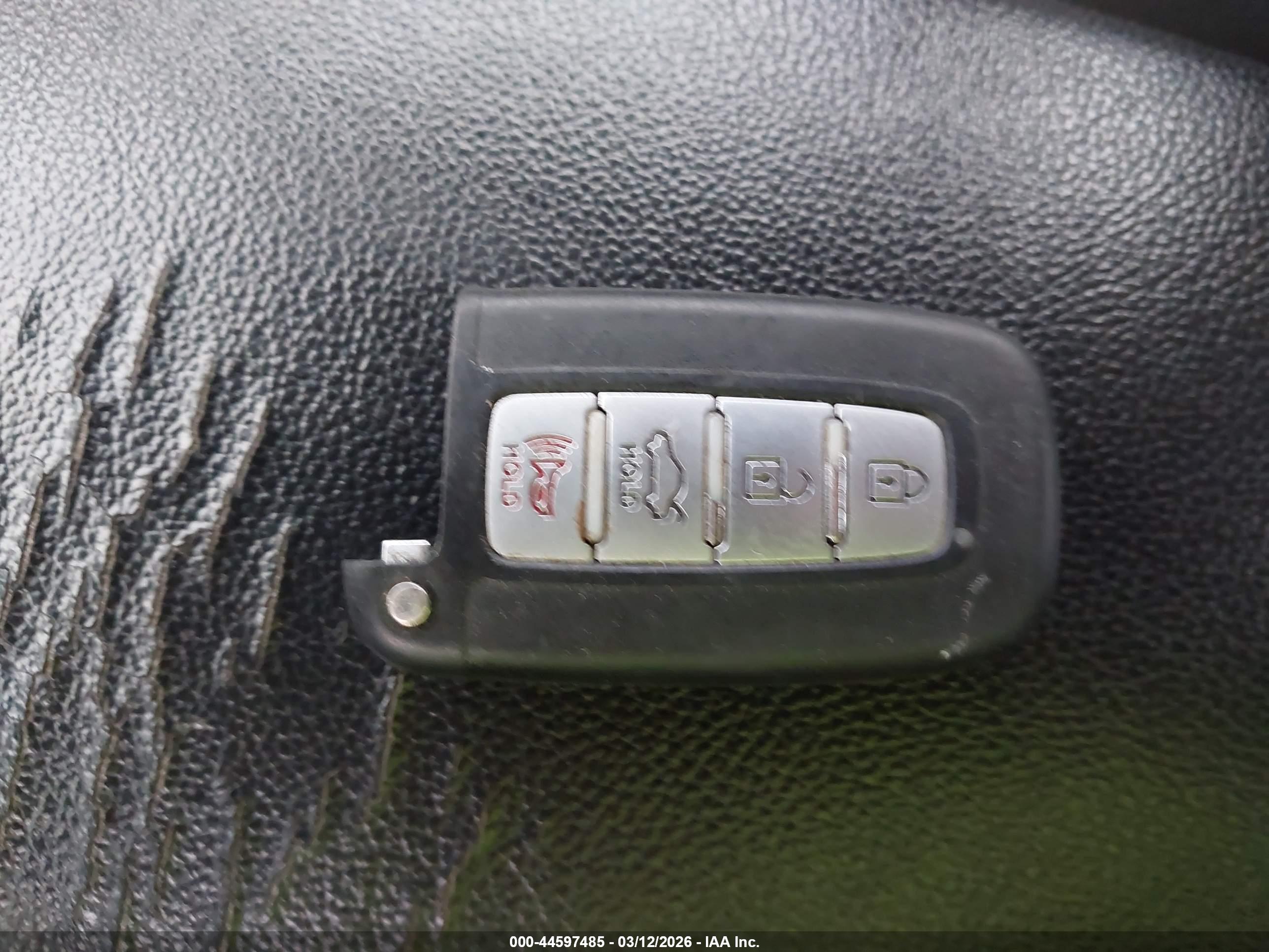 HYUNDAI ELANTRA image 11