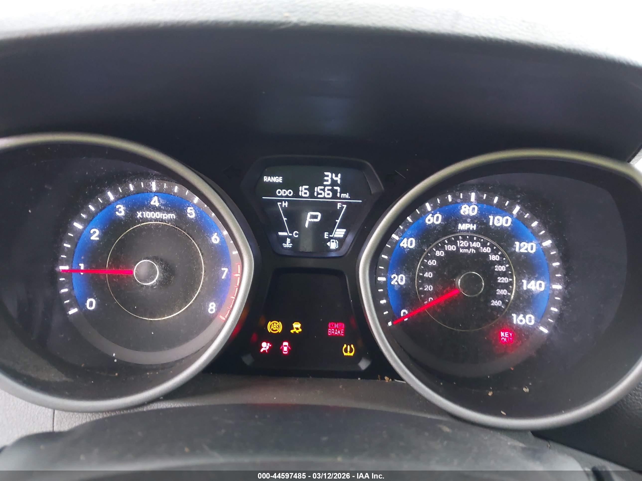 HYUNDAI ELANTRA image 7