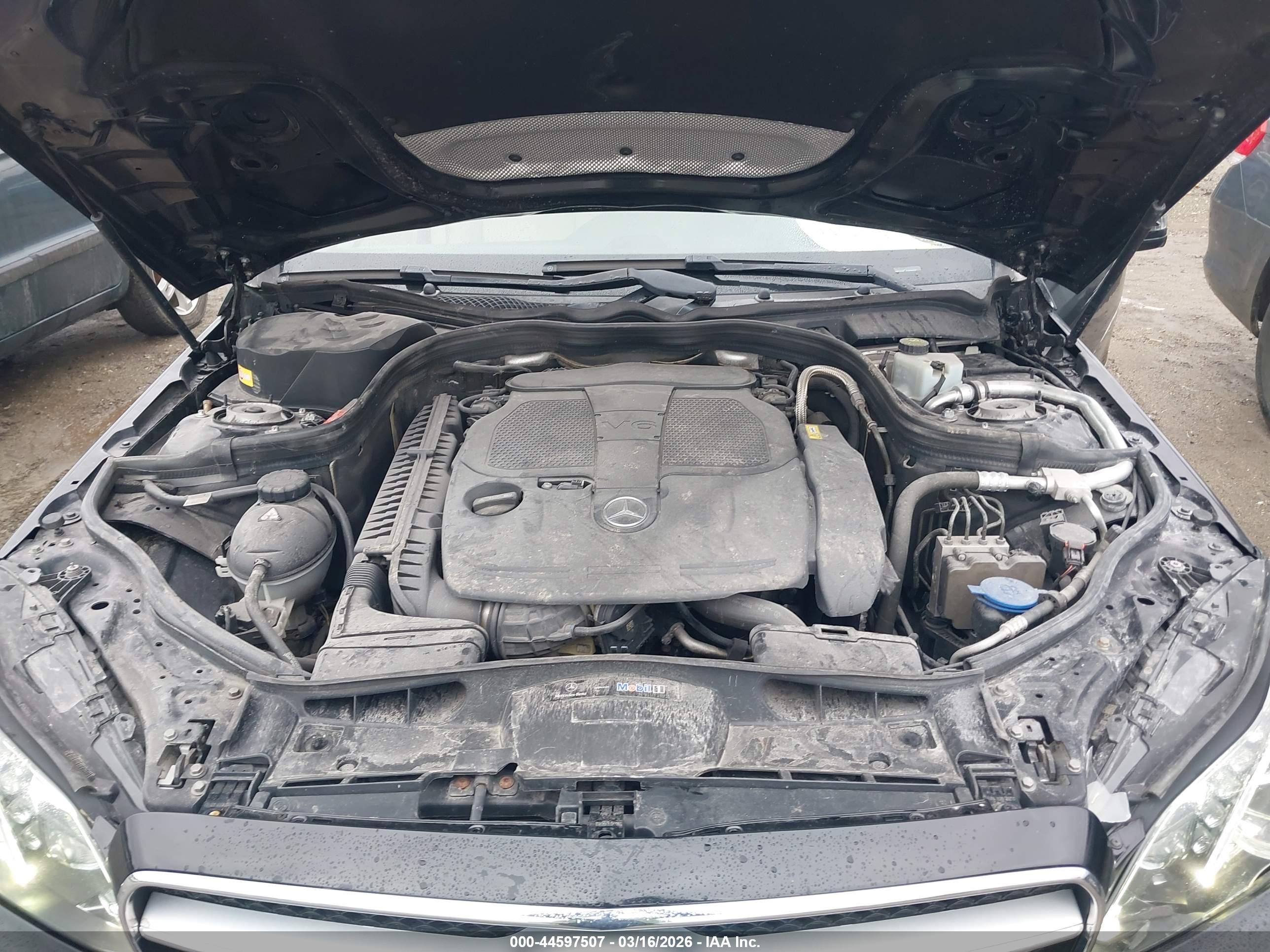 MERCEDES-BENZ E image 10