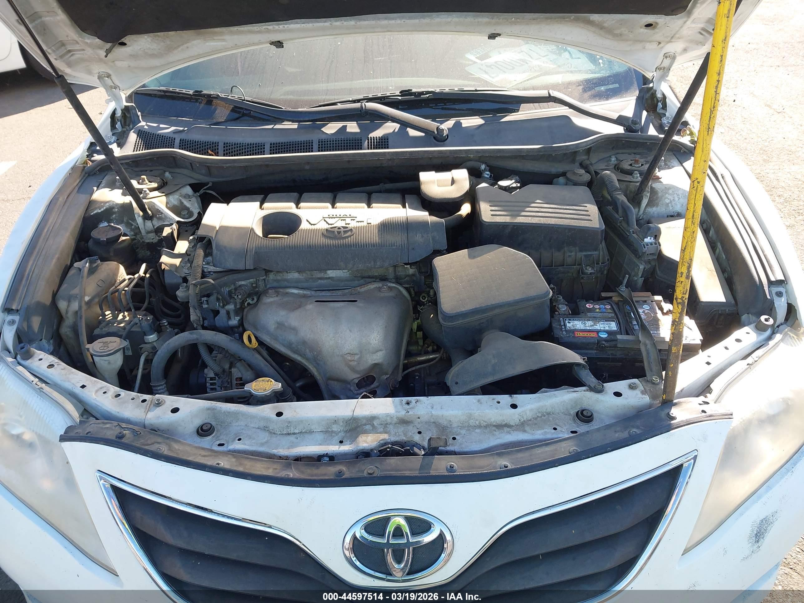 TOYOTA CAMRY image 10