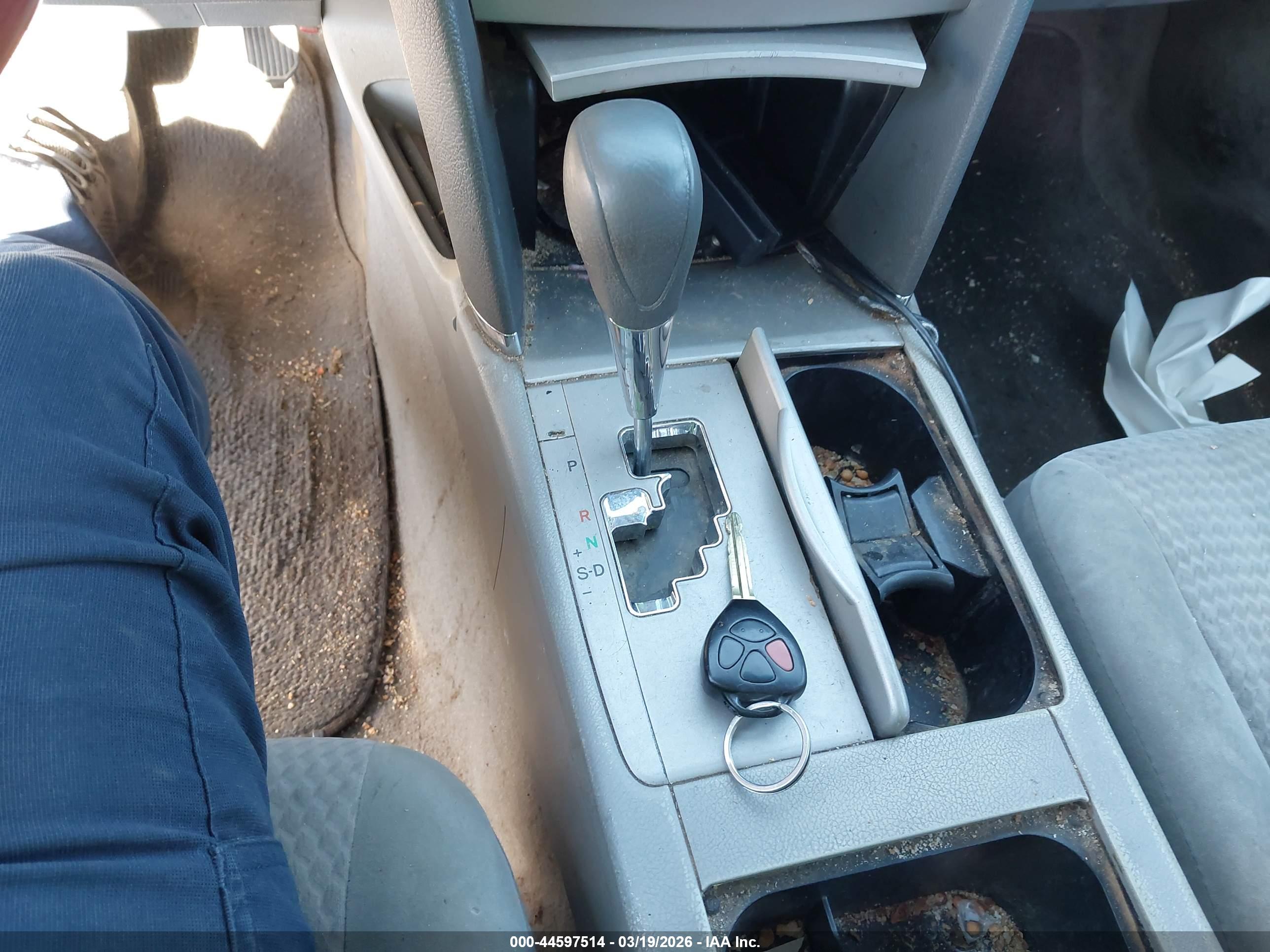 TOYOTA CAMRY image 11