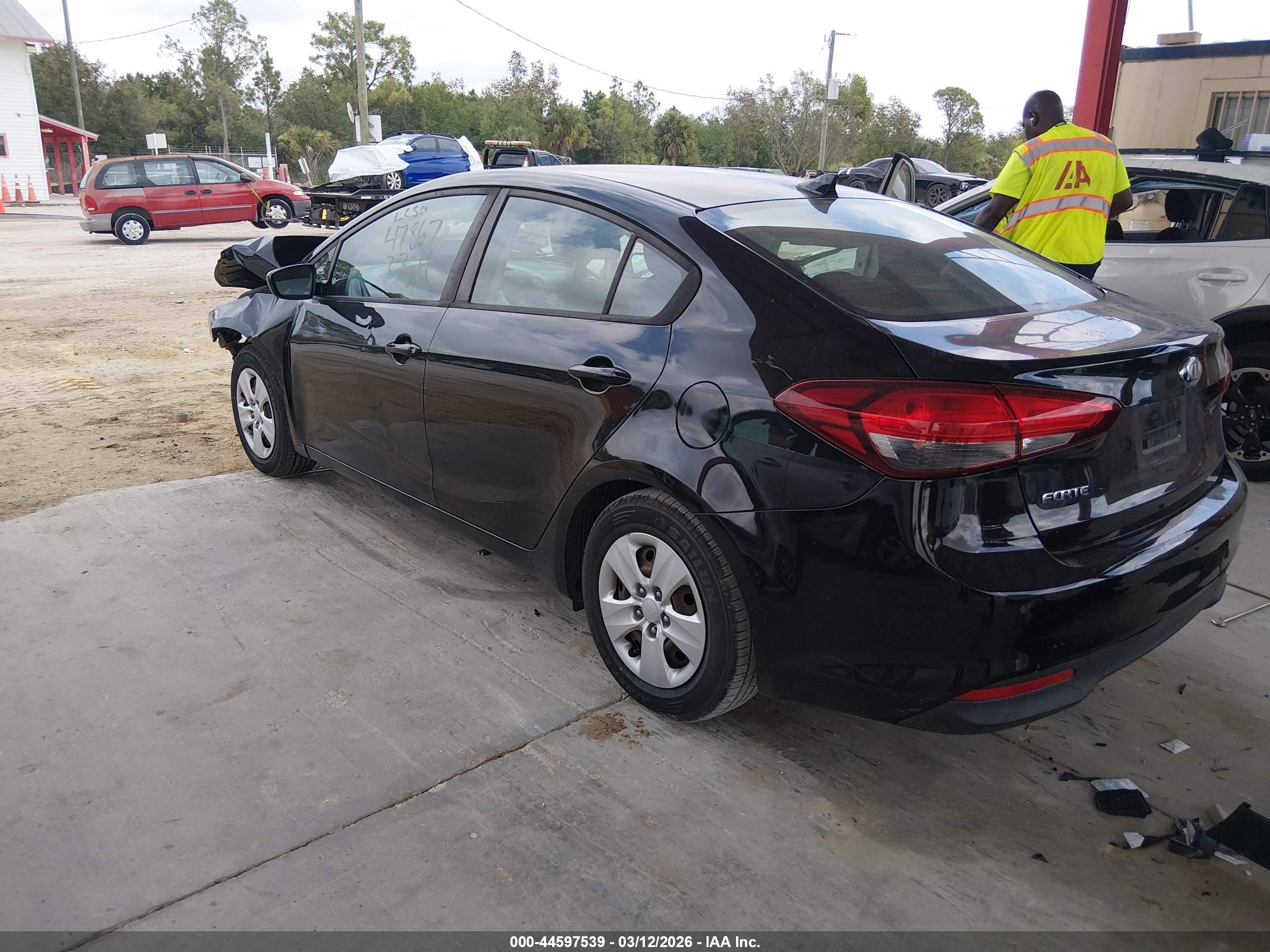 KIA FORTE image 3
