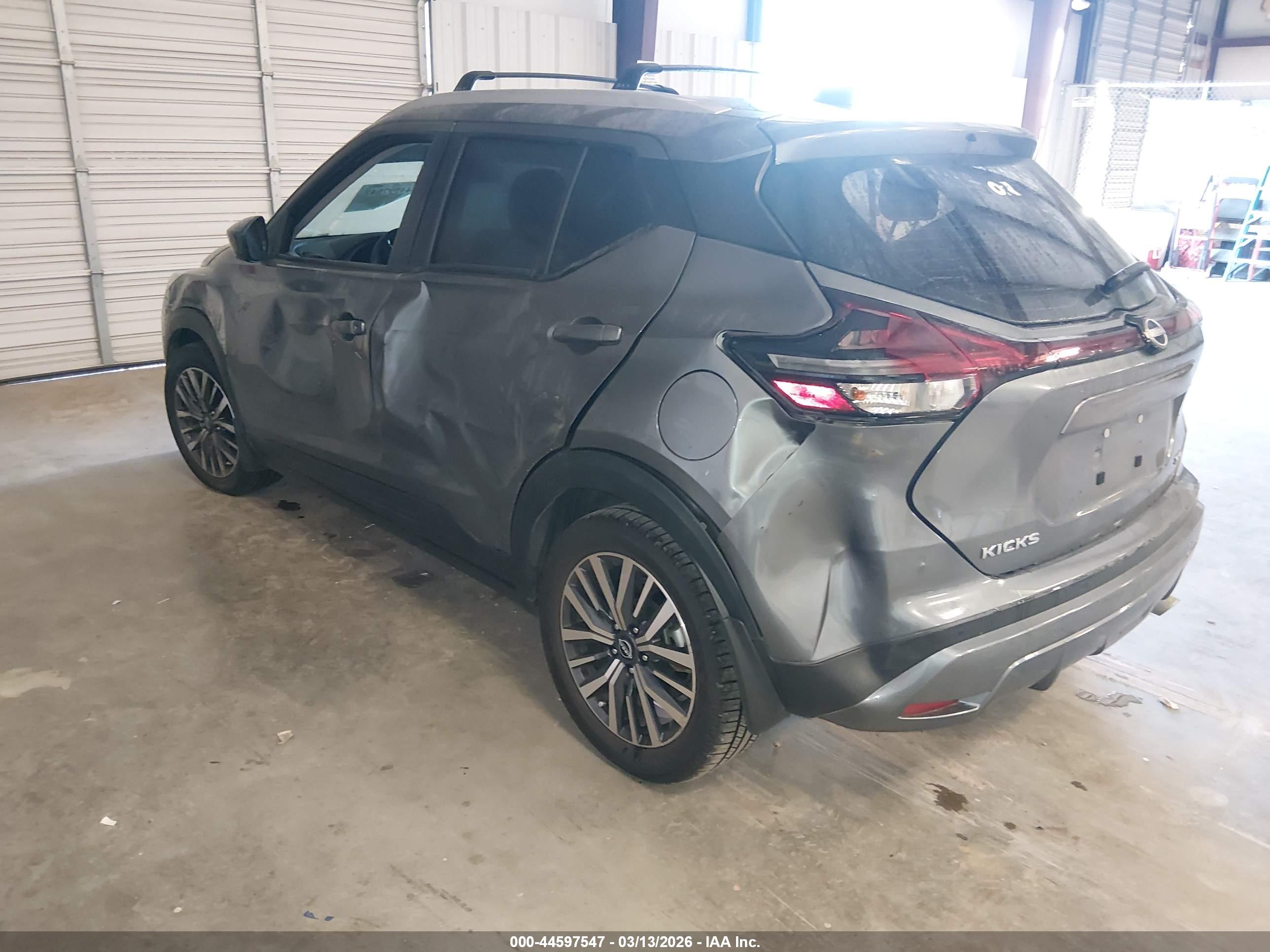NISSAN KICKS image 3