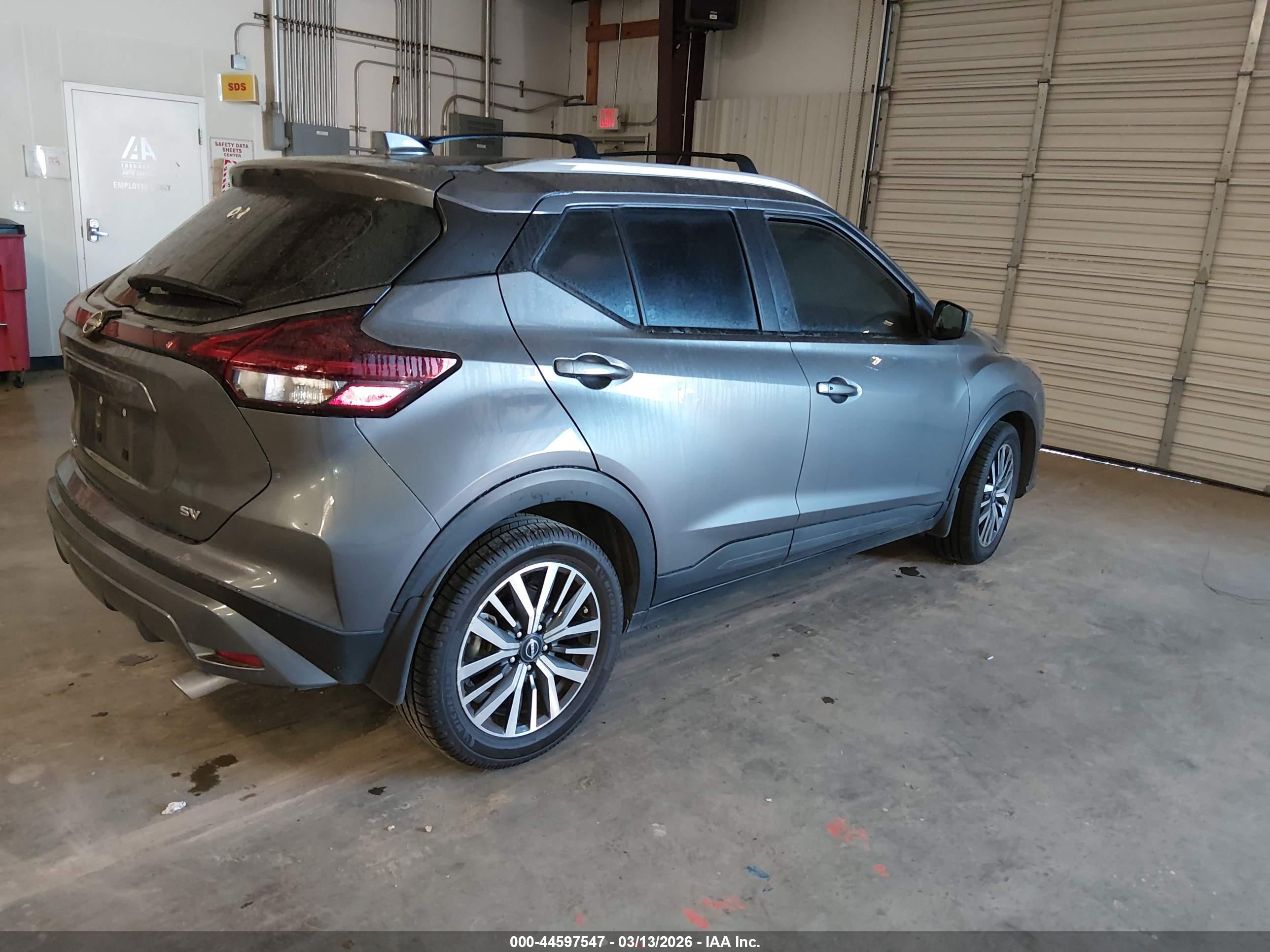 NISSAN KICKS image 4