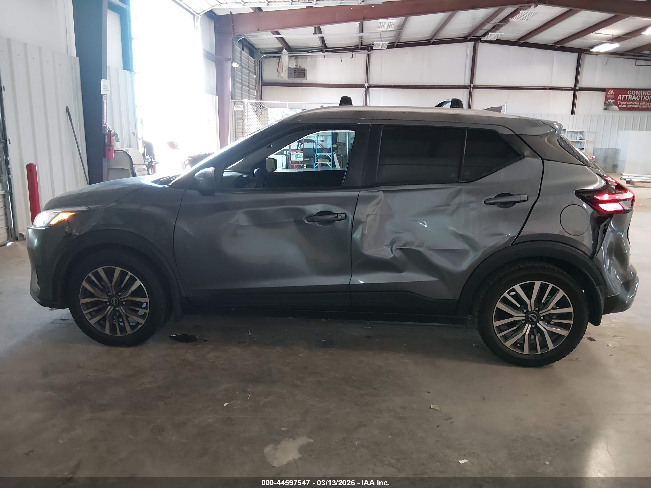 NISSAN KICKS image 6
