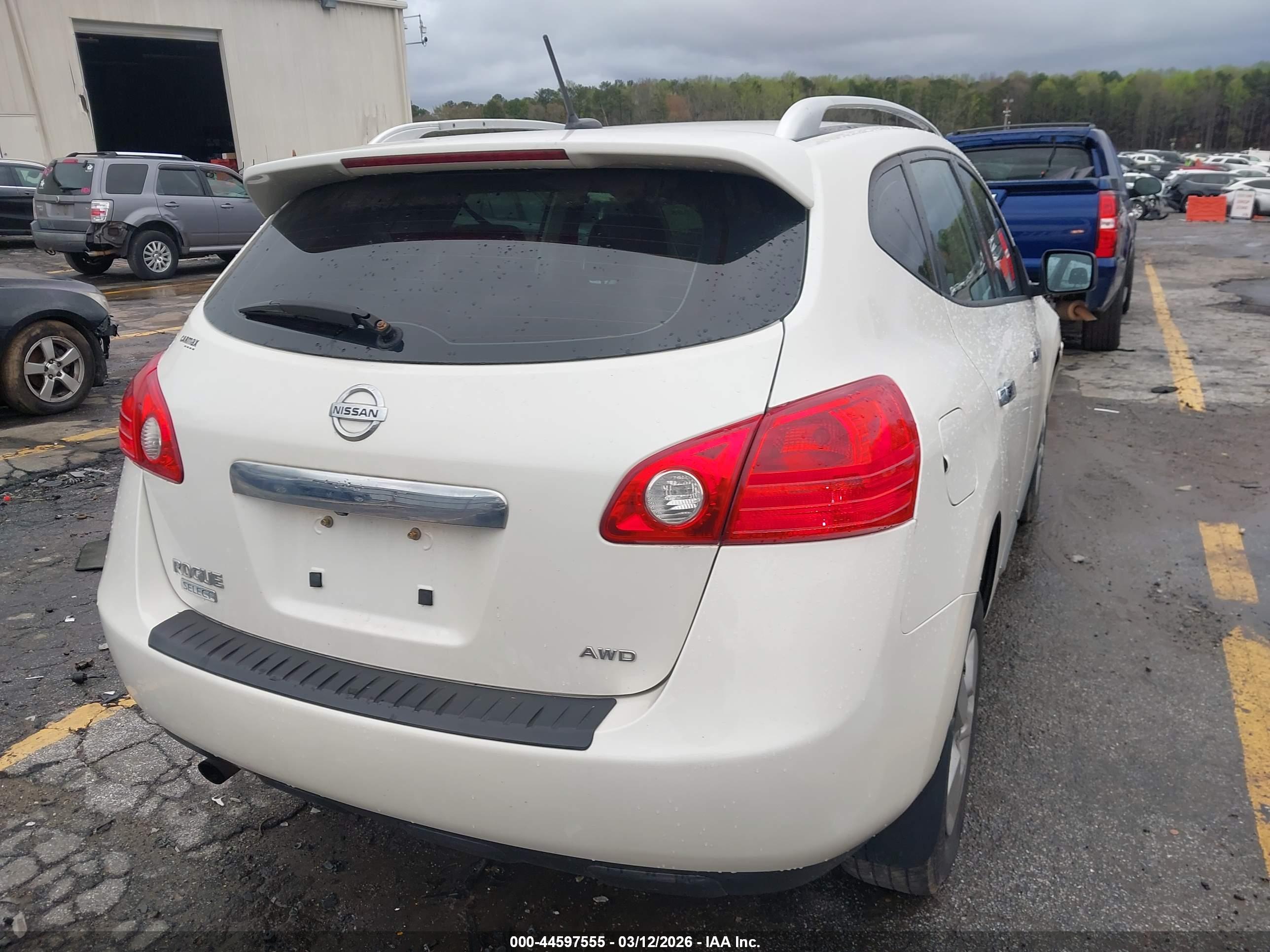 NISSAN ROGUE image 4