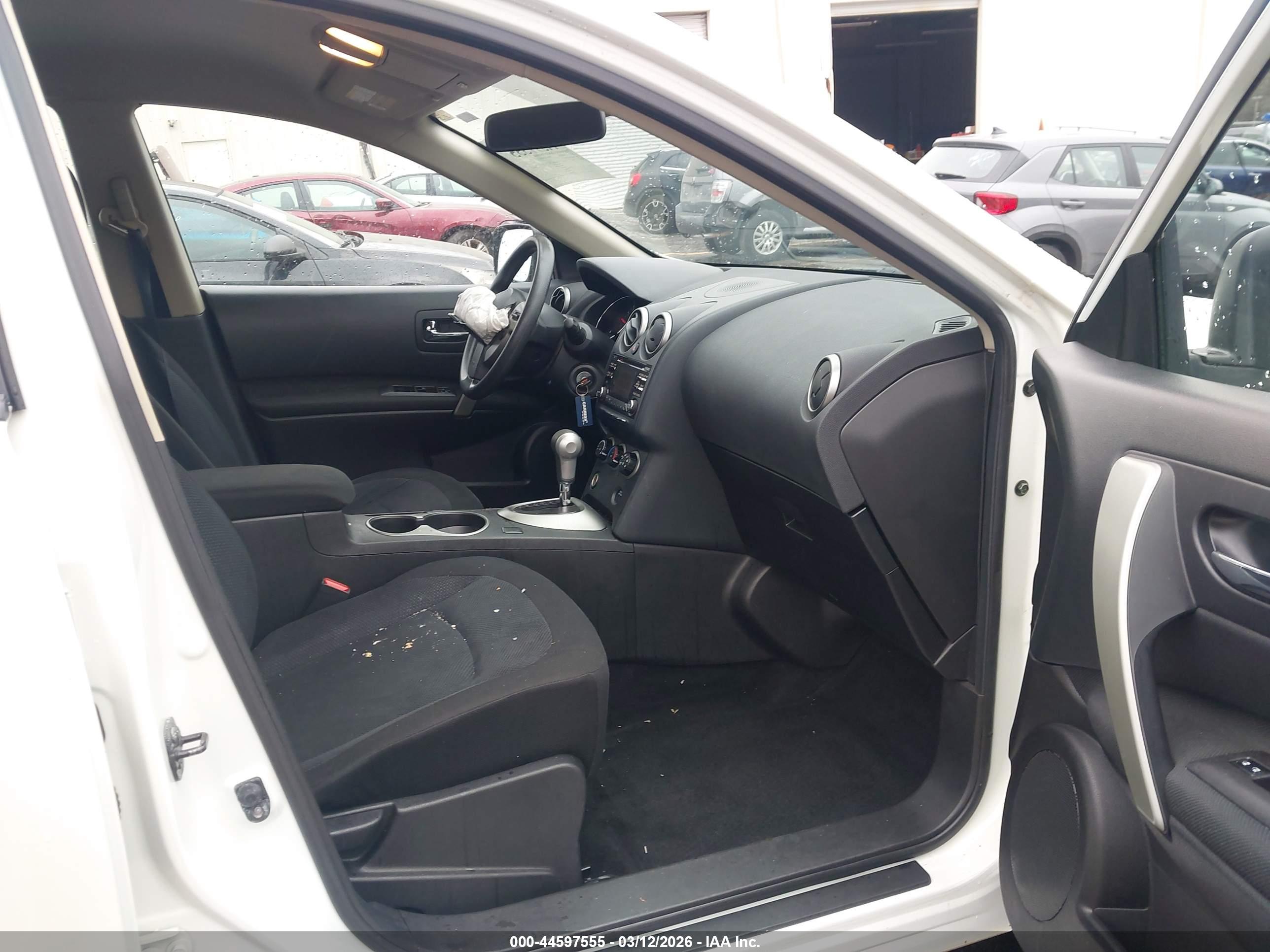 NISSAN ROGUE image 5