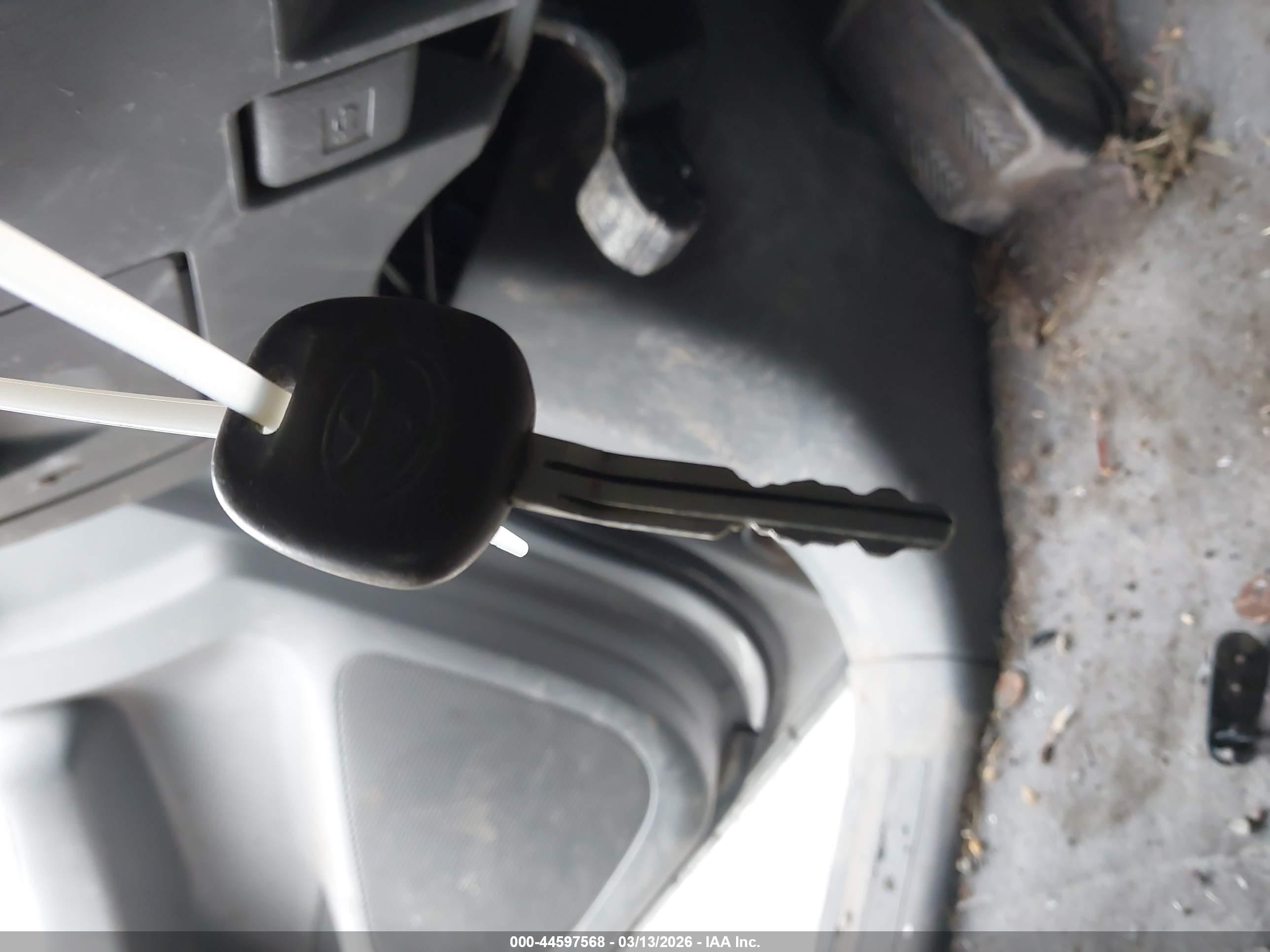 TOYOTA TACOMA image 11