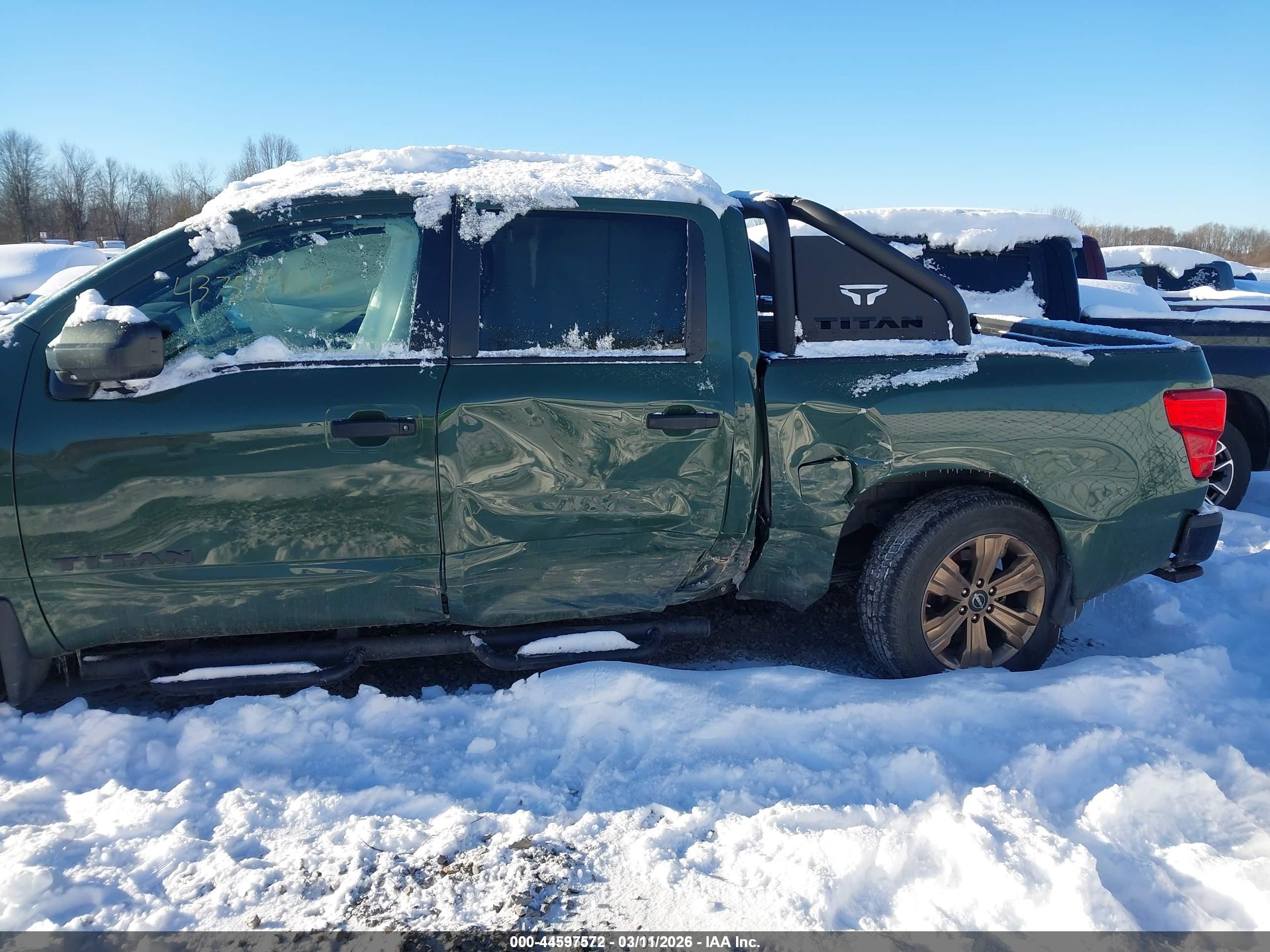 NISSAN TITAN image 3