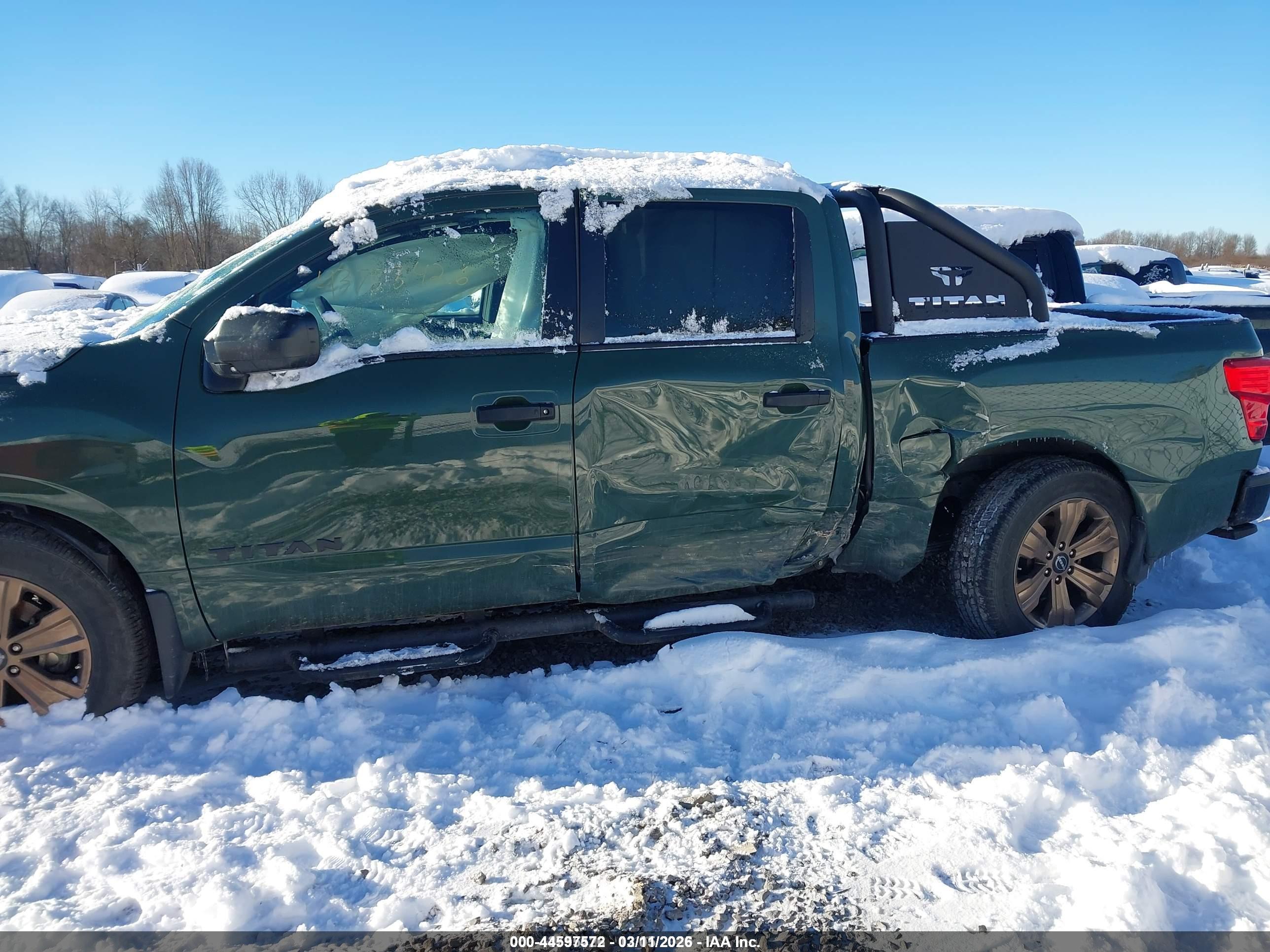 NISSAN TITAN image 6