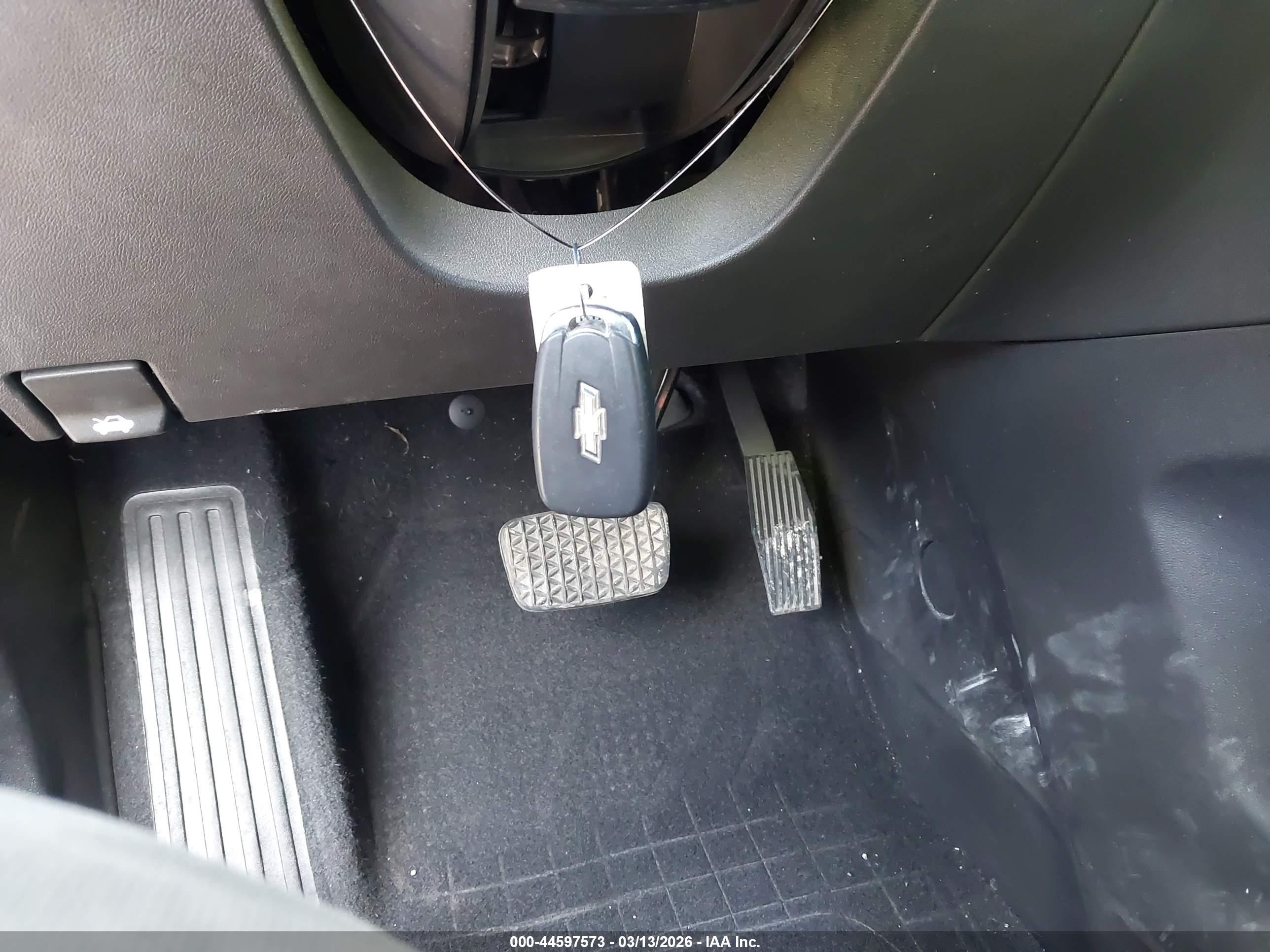 CHEVROLET EQUINOX image 11