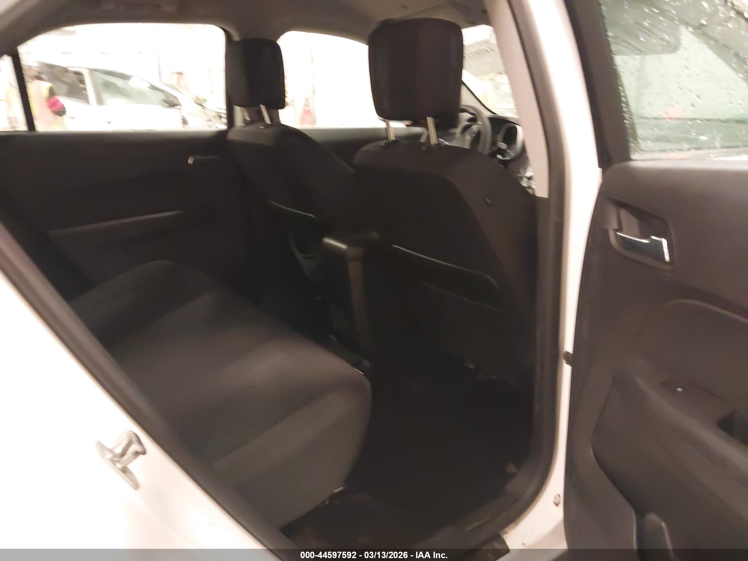 CHEVROLET EQUINOX image 8