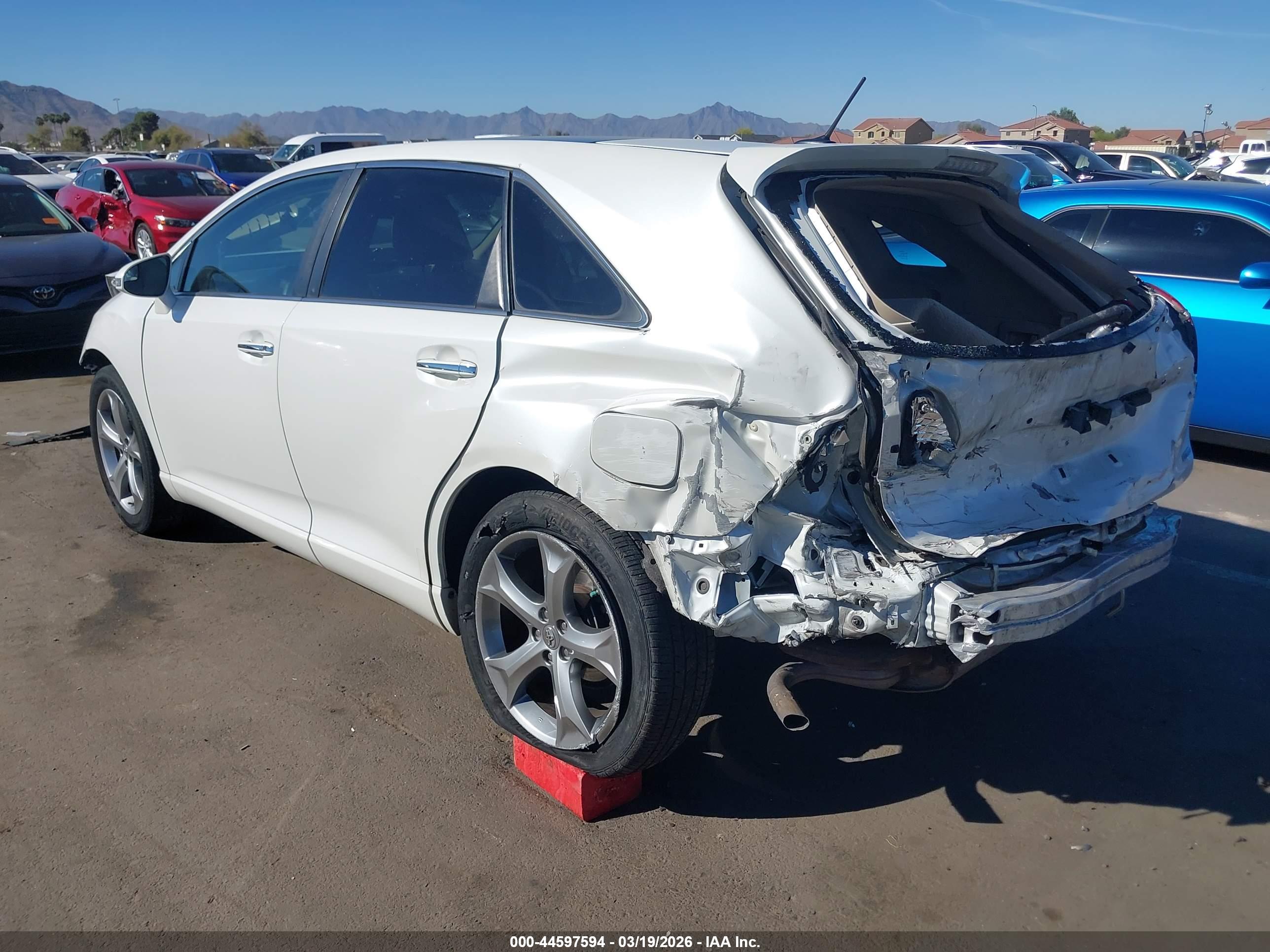 TOYOTA VENZA image 3