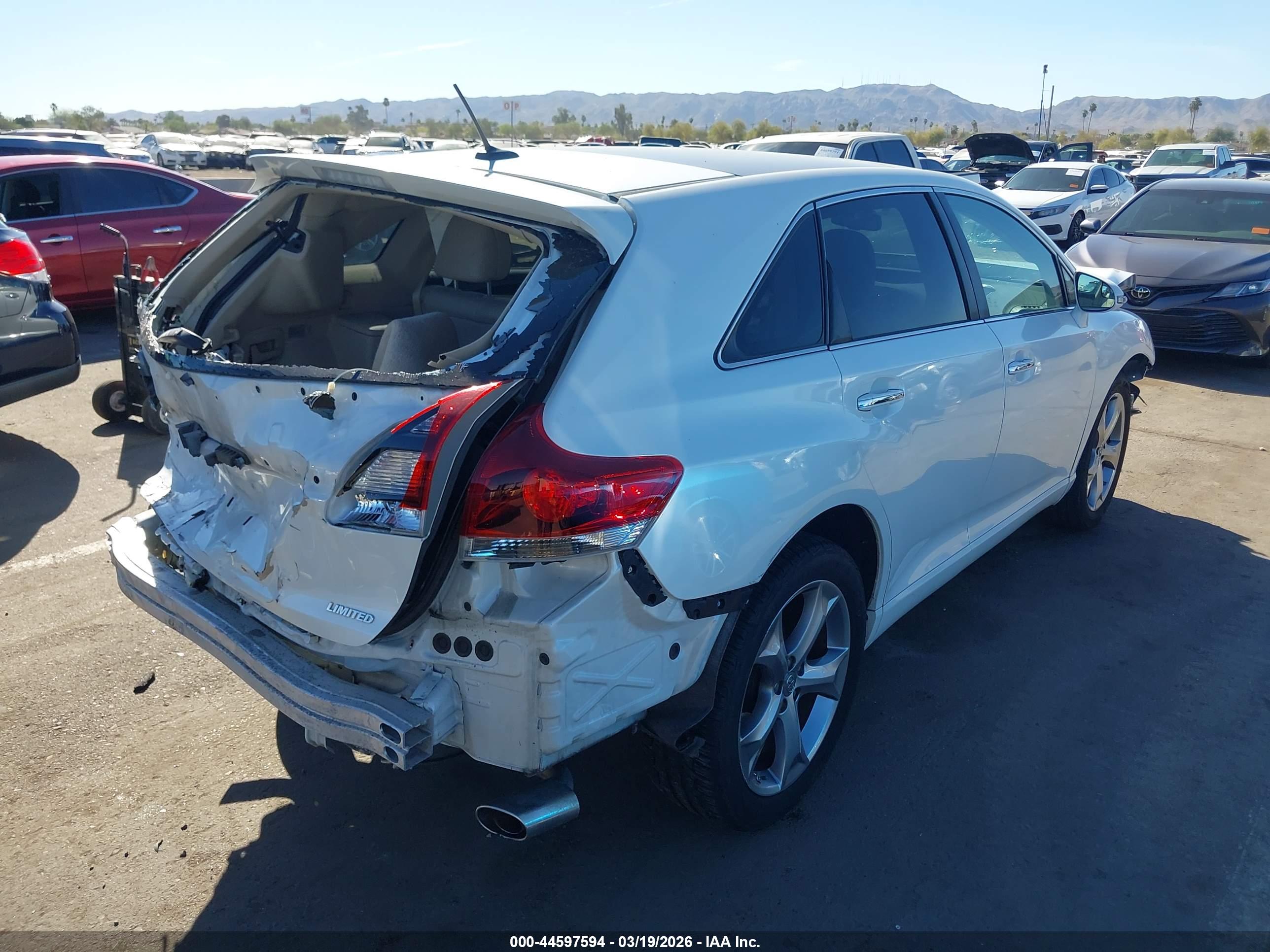 TOYOTA VENZA image 4