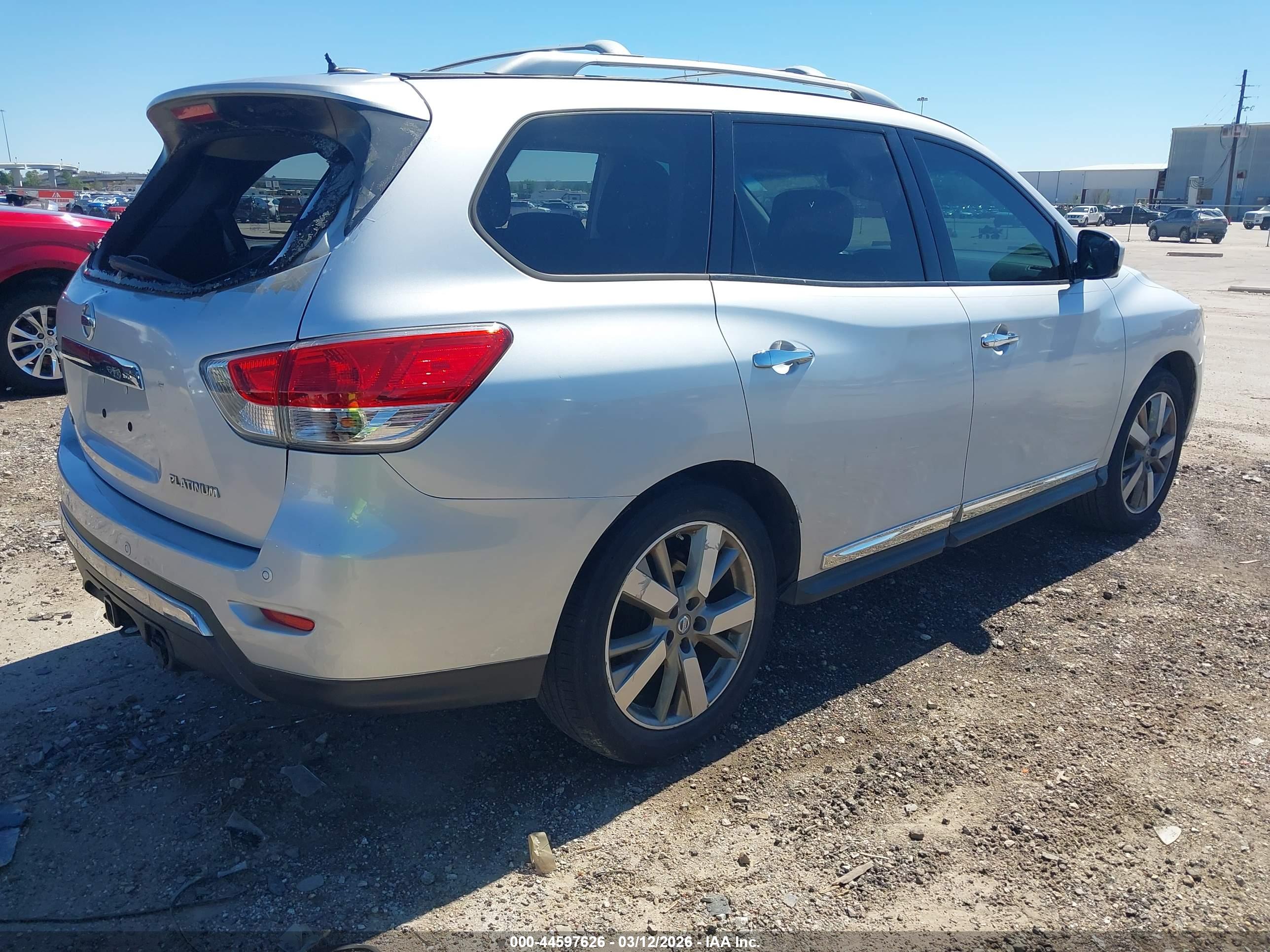 NISSAN PATHFINDER image 4
