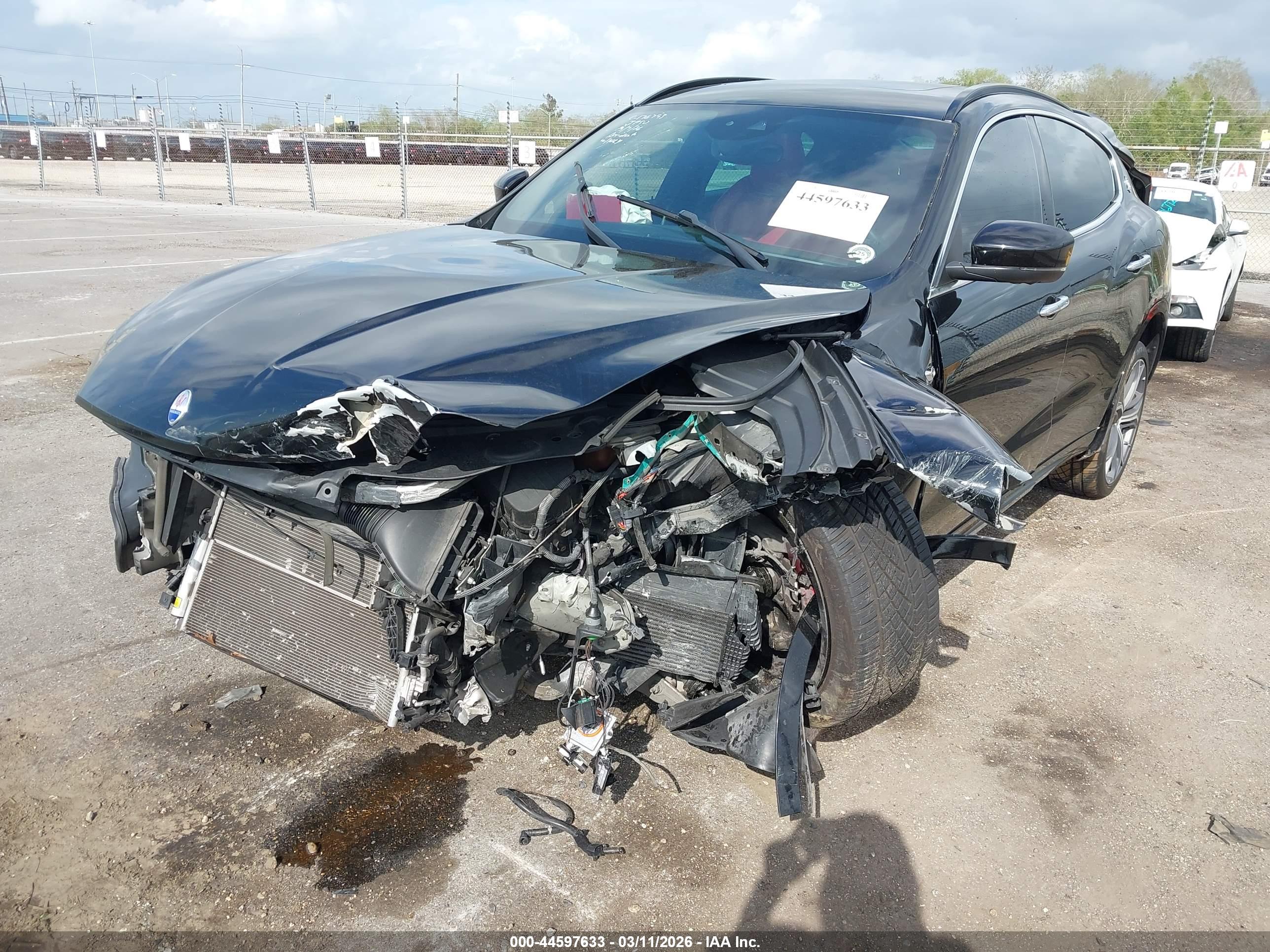 MASERATI LEVANTE image 2