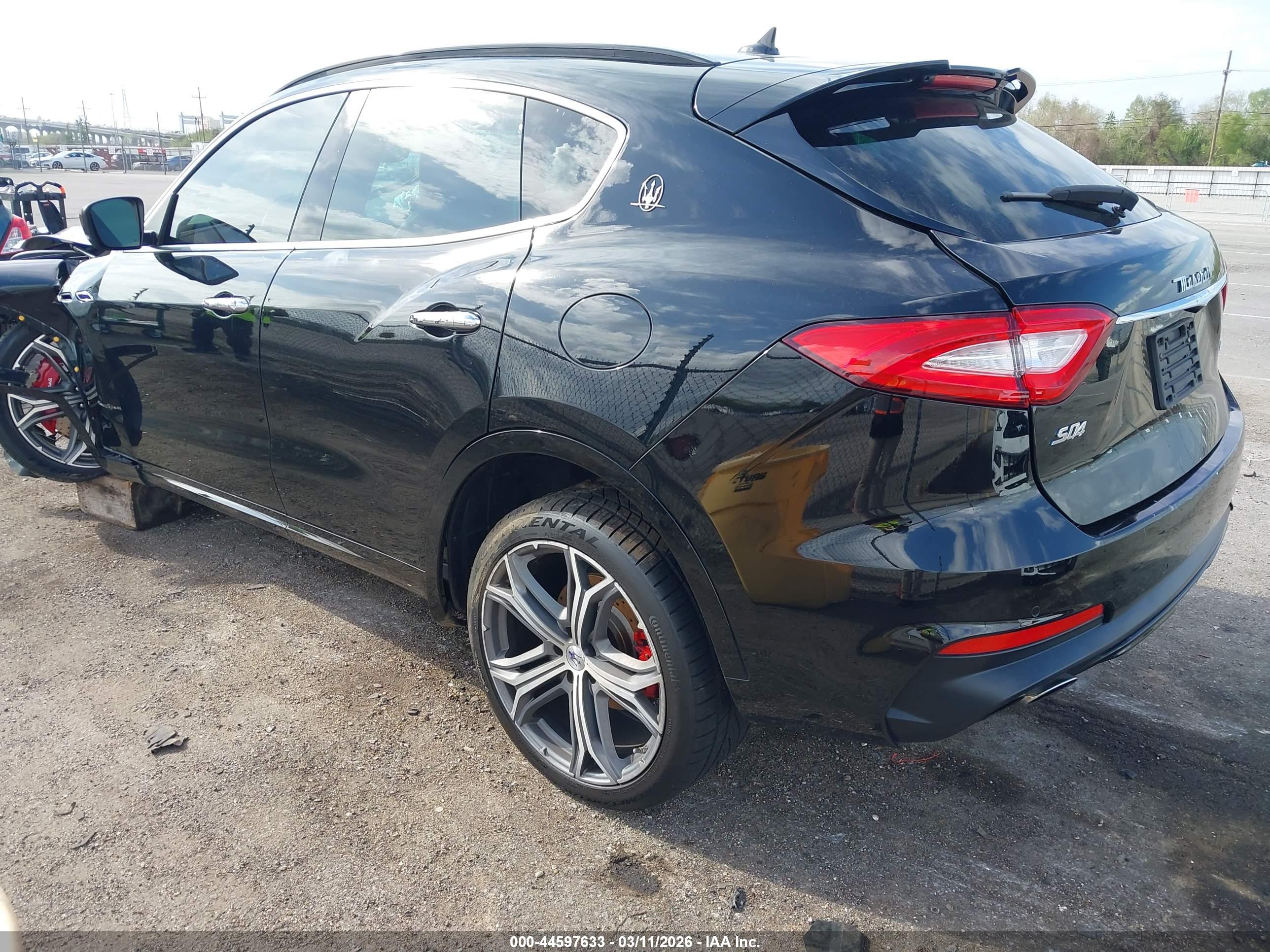 MASERATI LEVANTE image 3