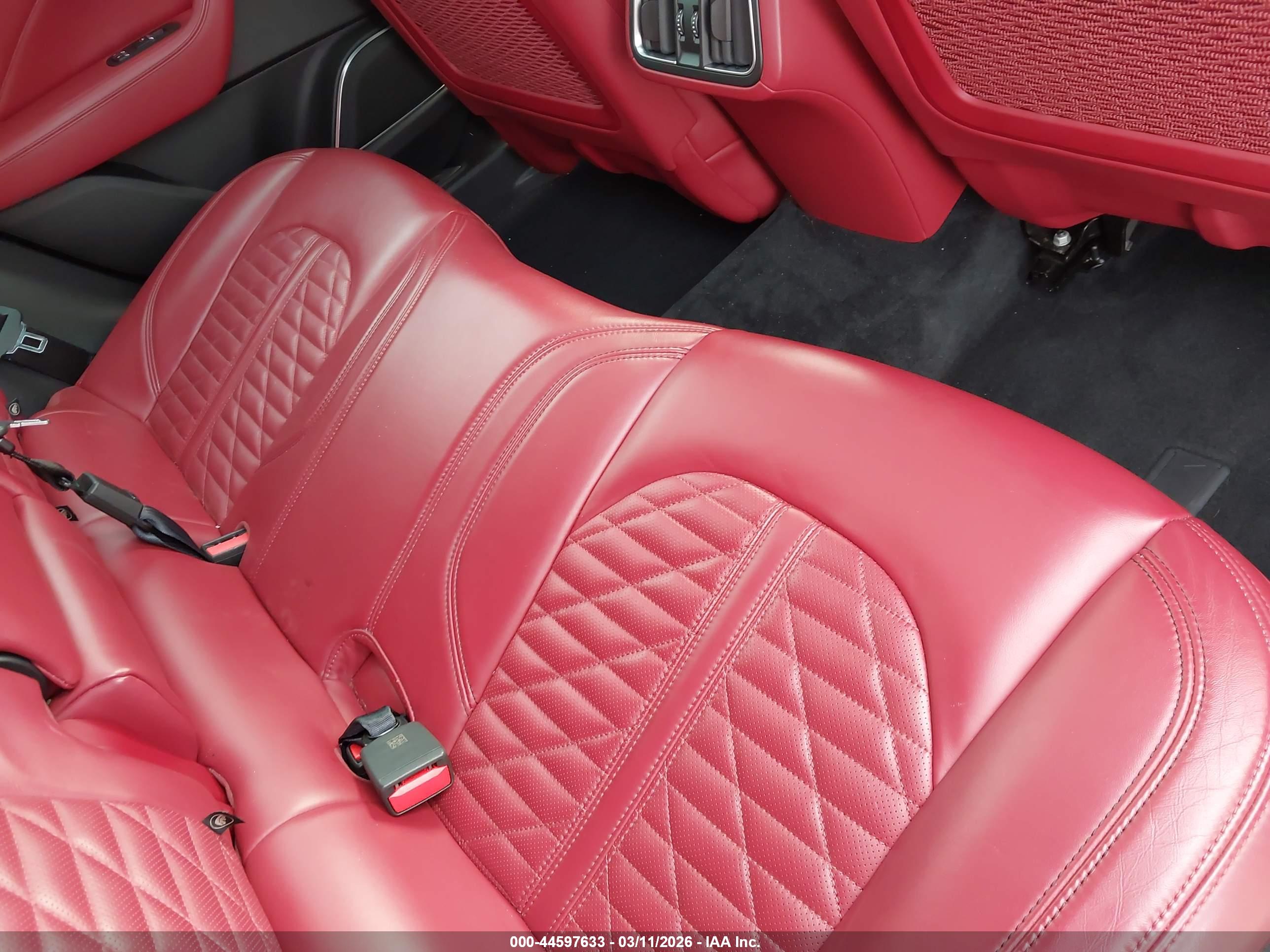 MASERATI LEVANTE image 8