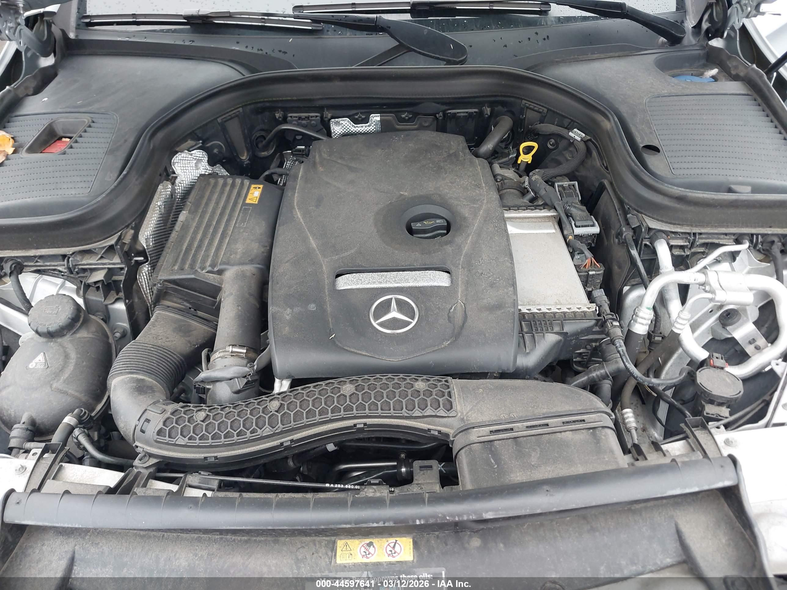 MERCEDES-BENZ GLC image 10