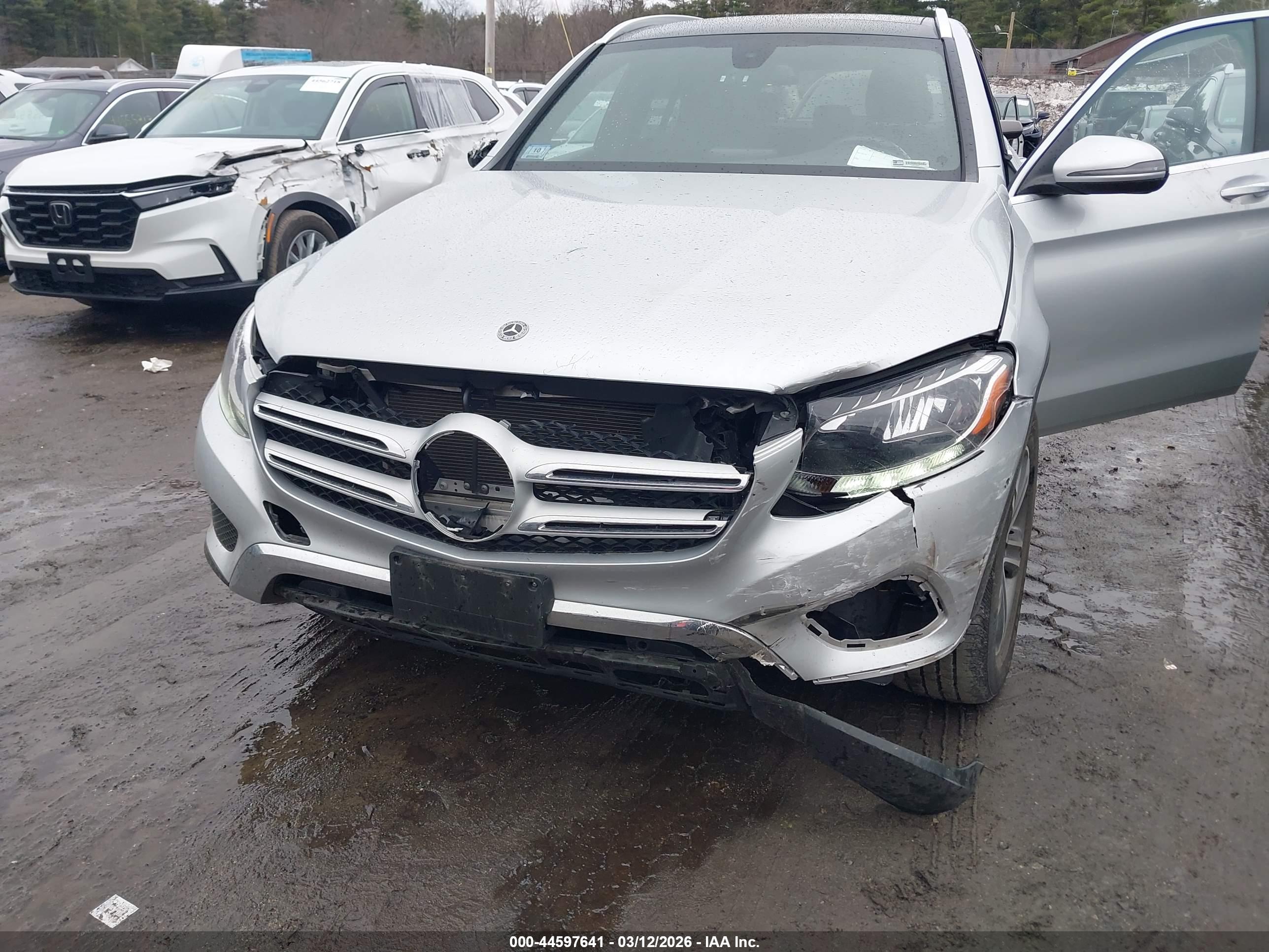 MERCEDES-BENZ GLC image 6
