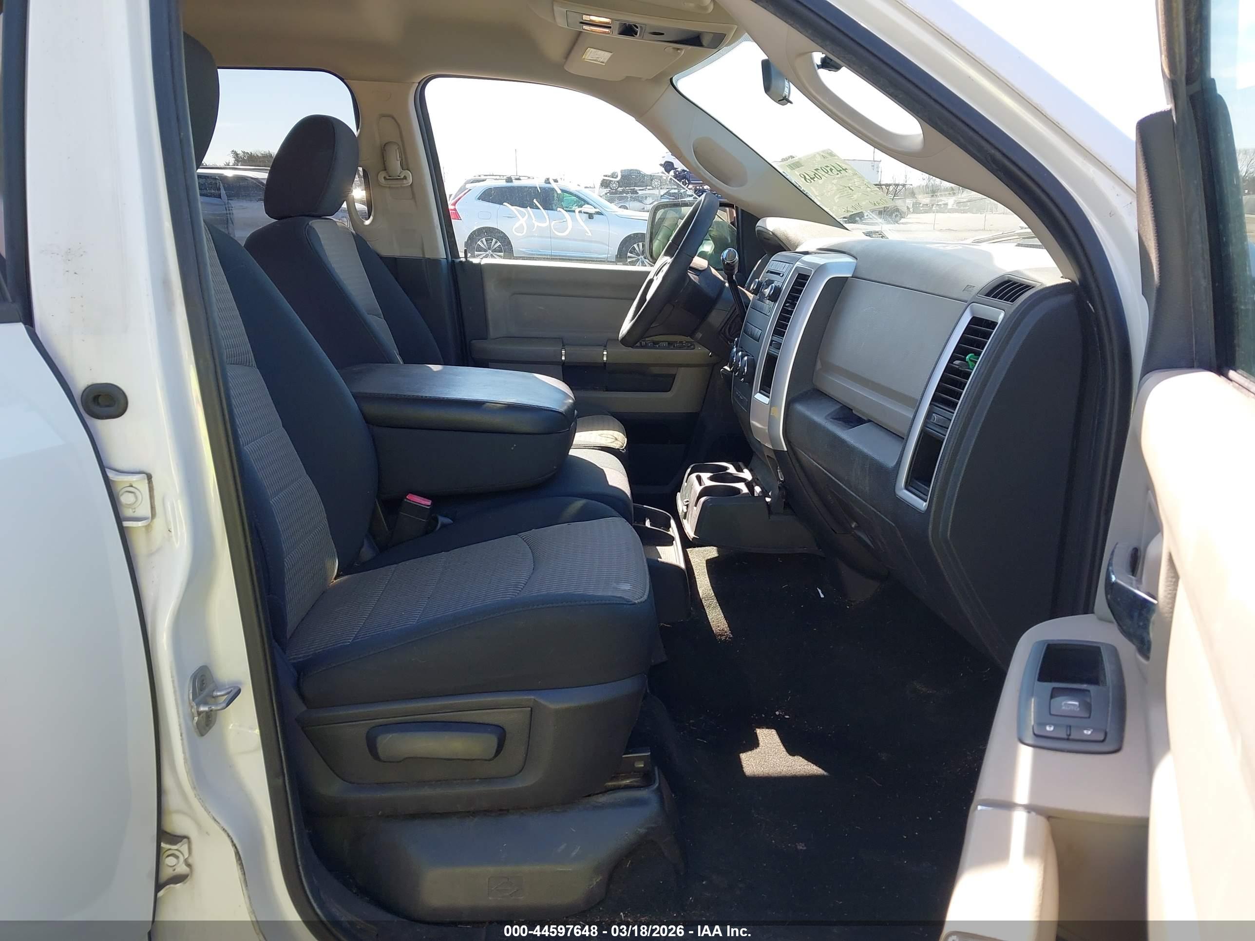RAM 2500 image 5