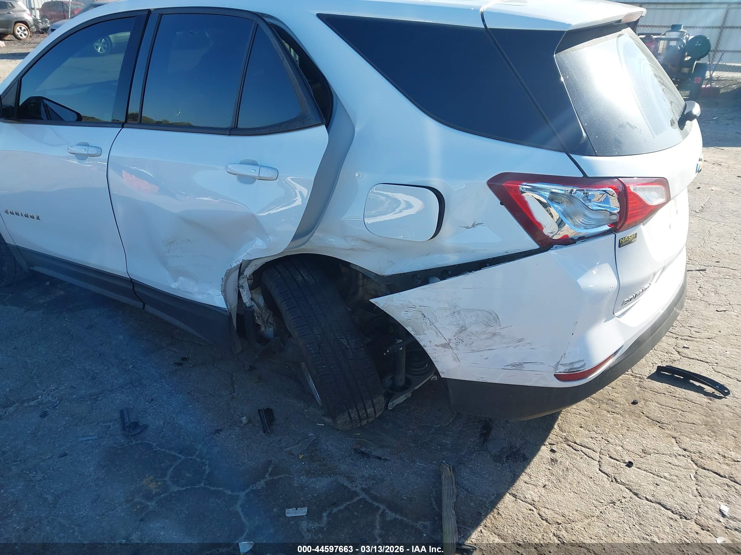 CHEVROLET EQUINOX image 6