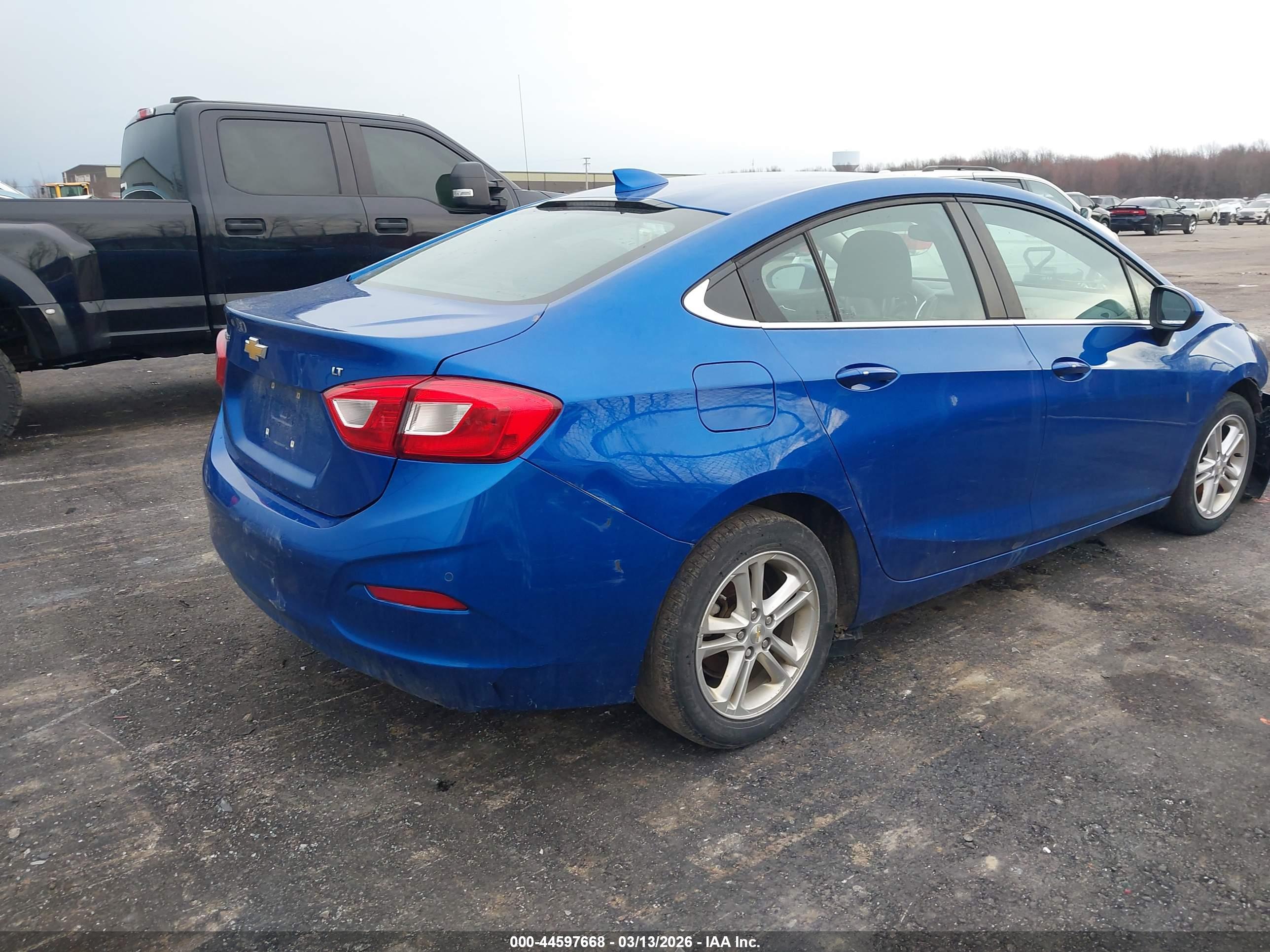 CHEVROLET CRUZE image 4