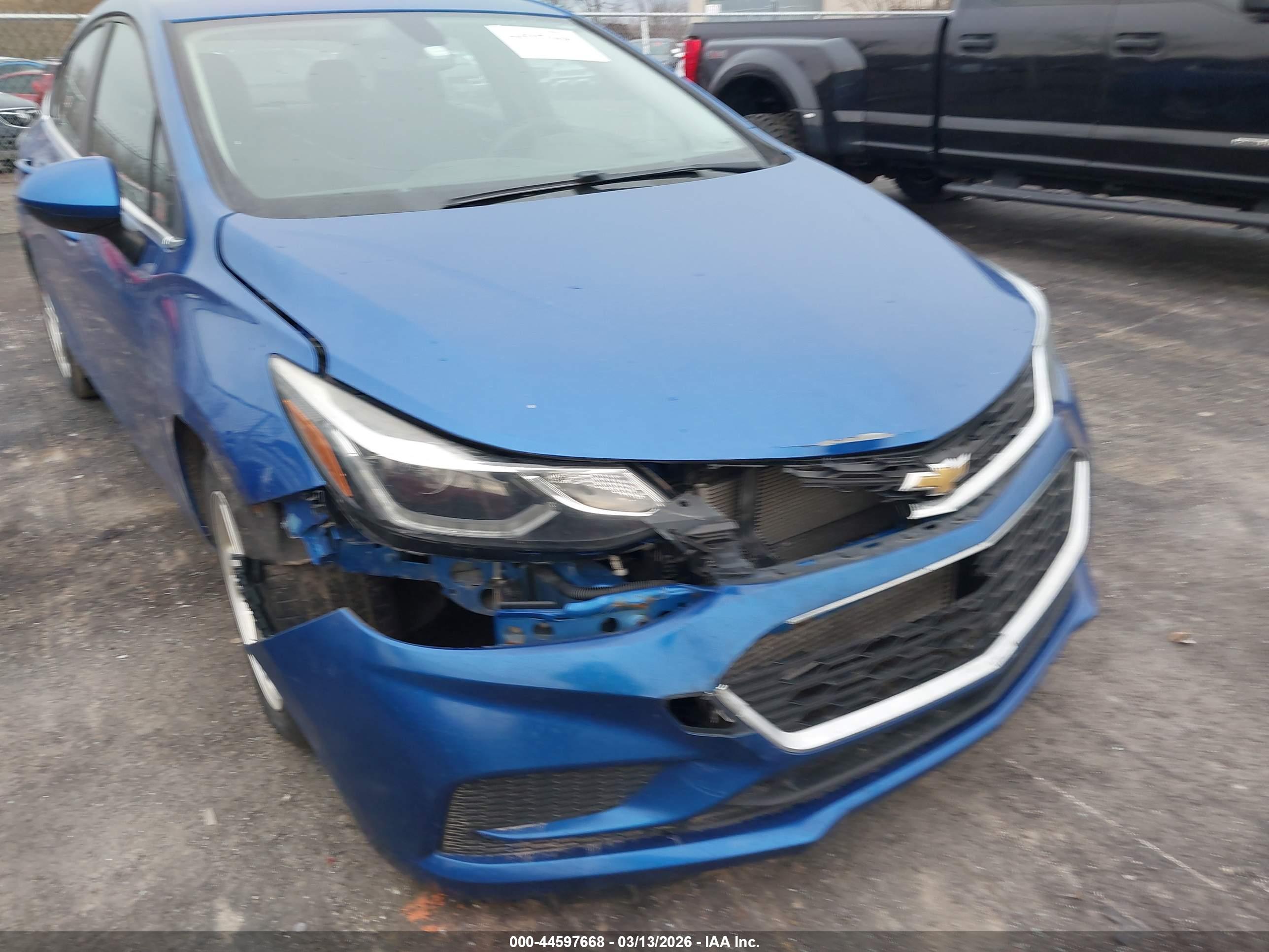 CHEVROLET CRUZE image 6