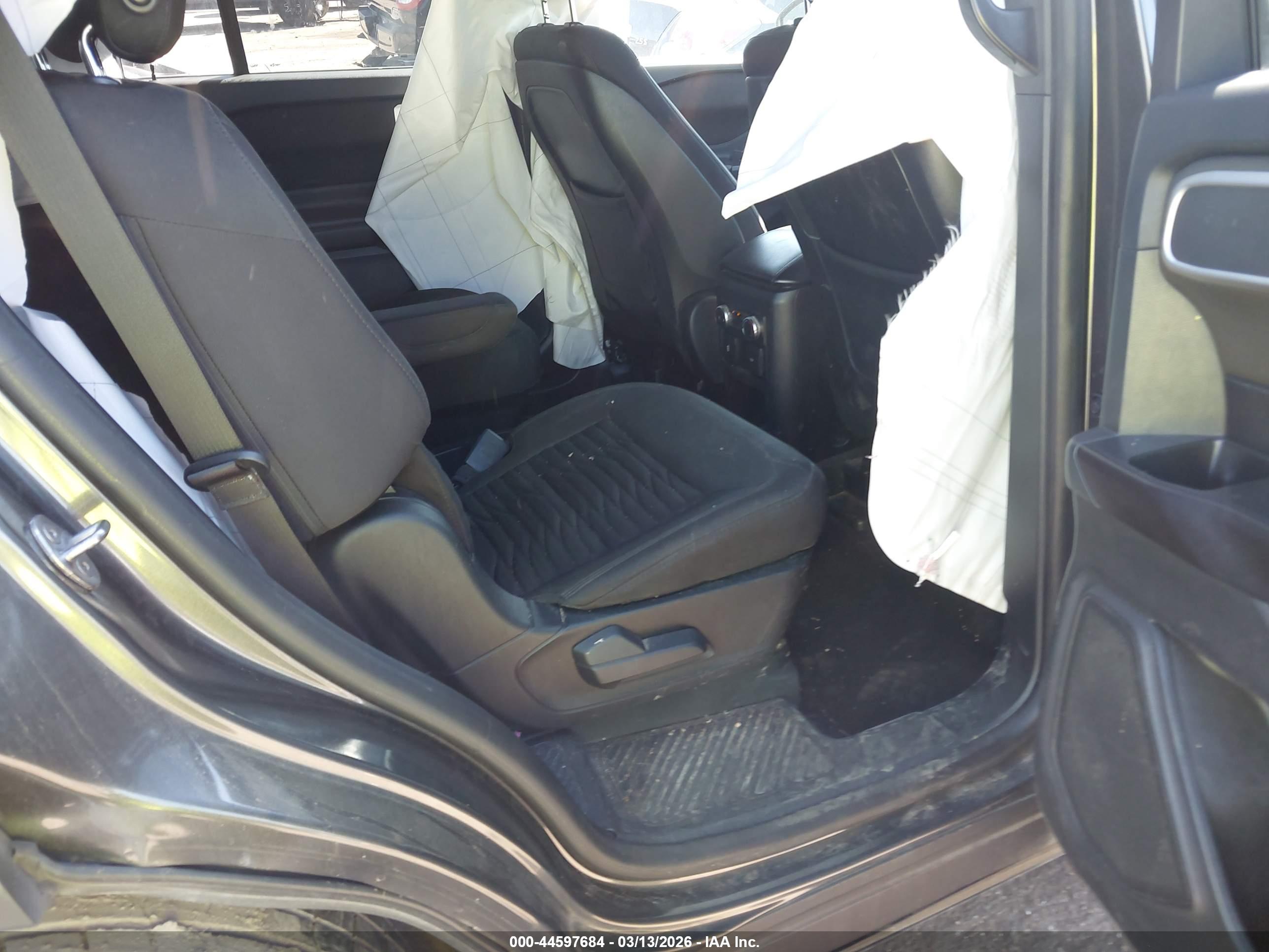 FORD EXPLORER image 8
