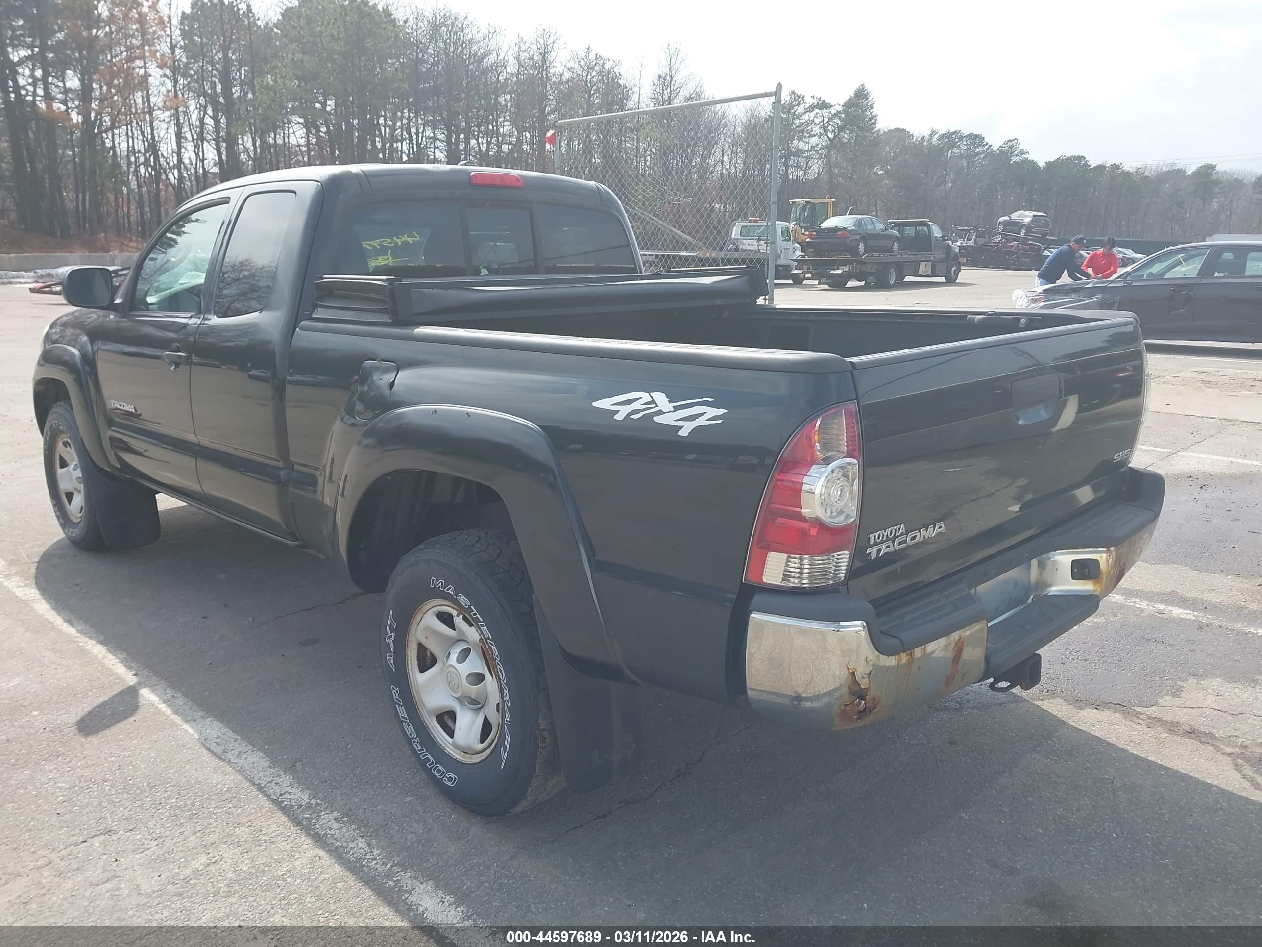 TOYOTA TACOMA image 3