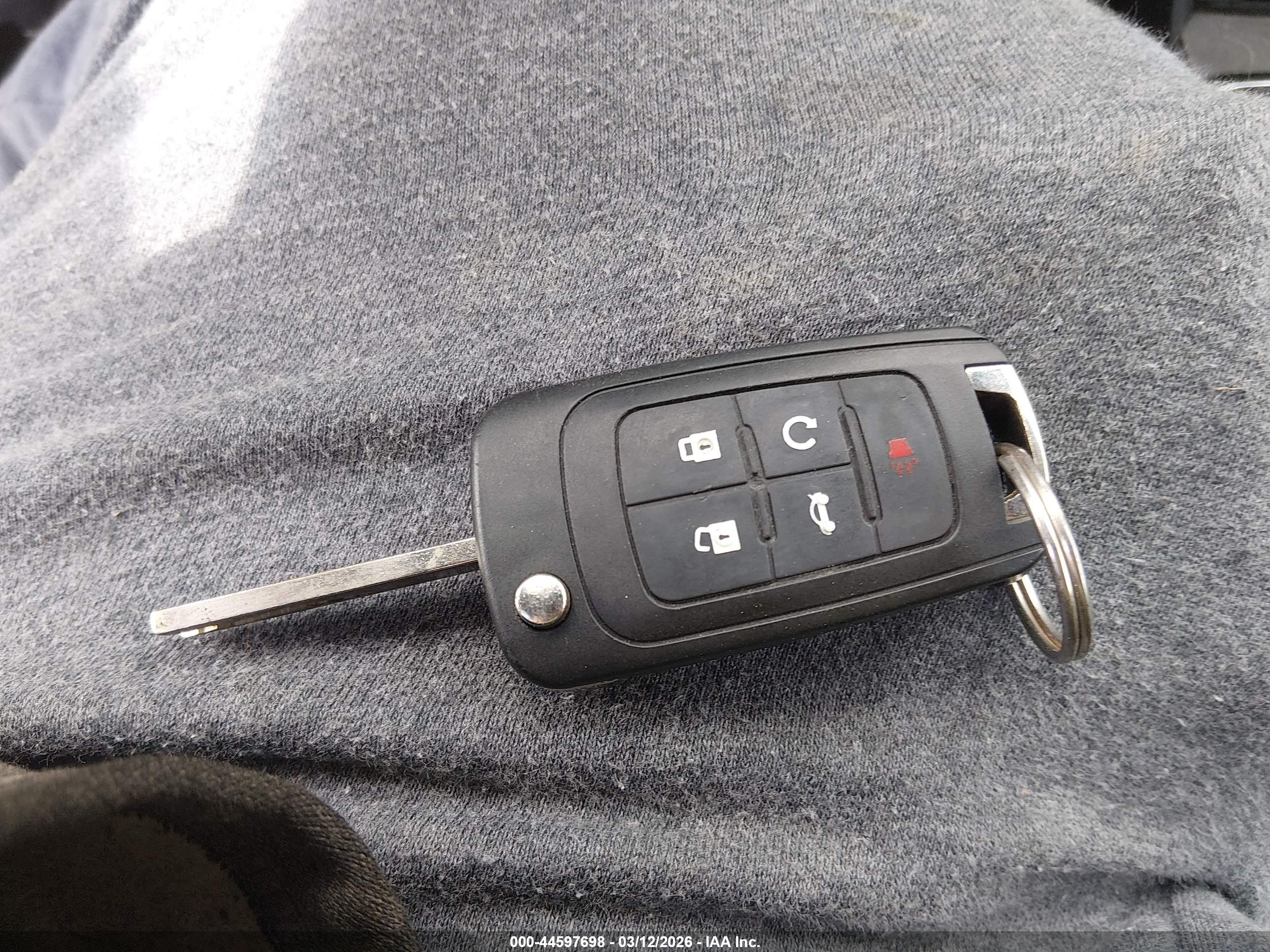 GMC TERRAIN image 11