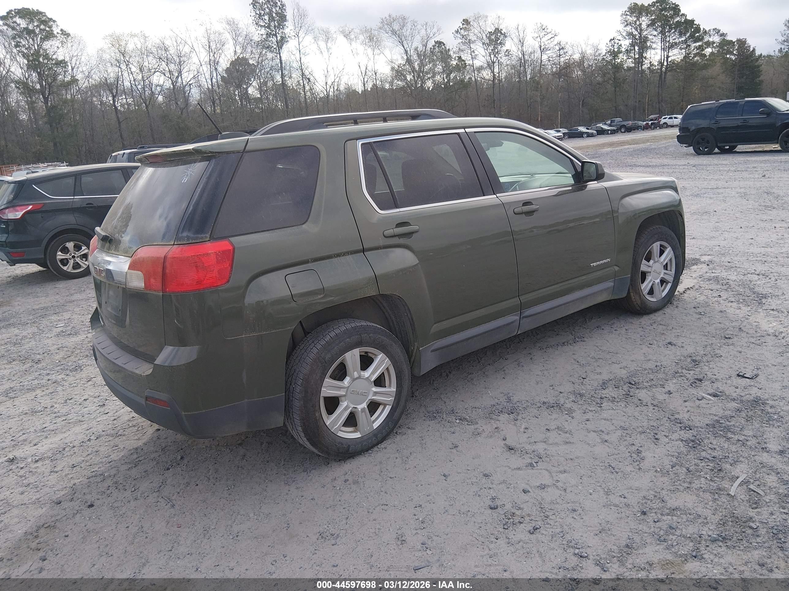 GMC TERRAIN image 4