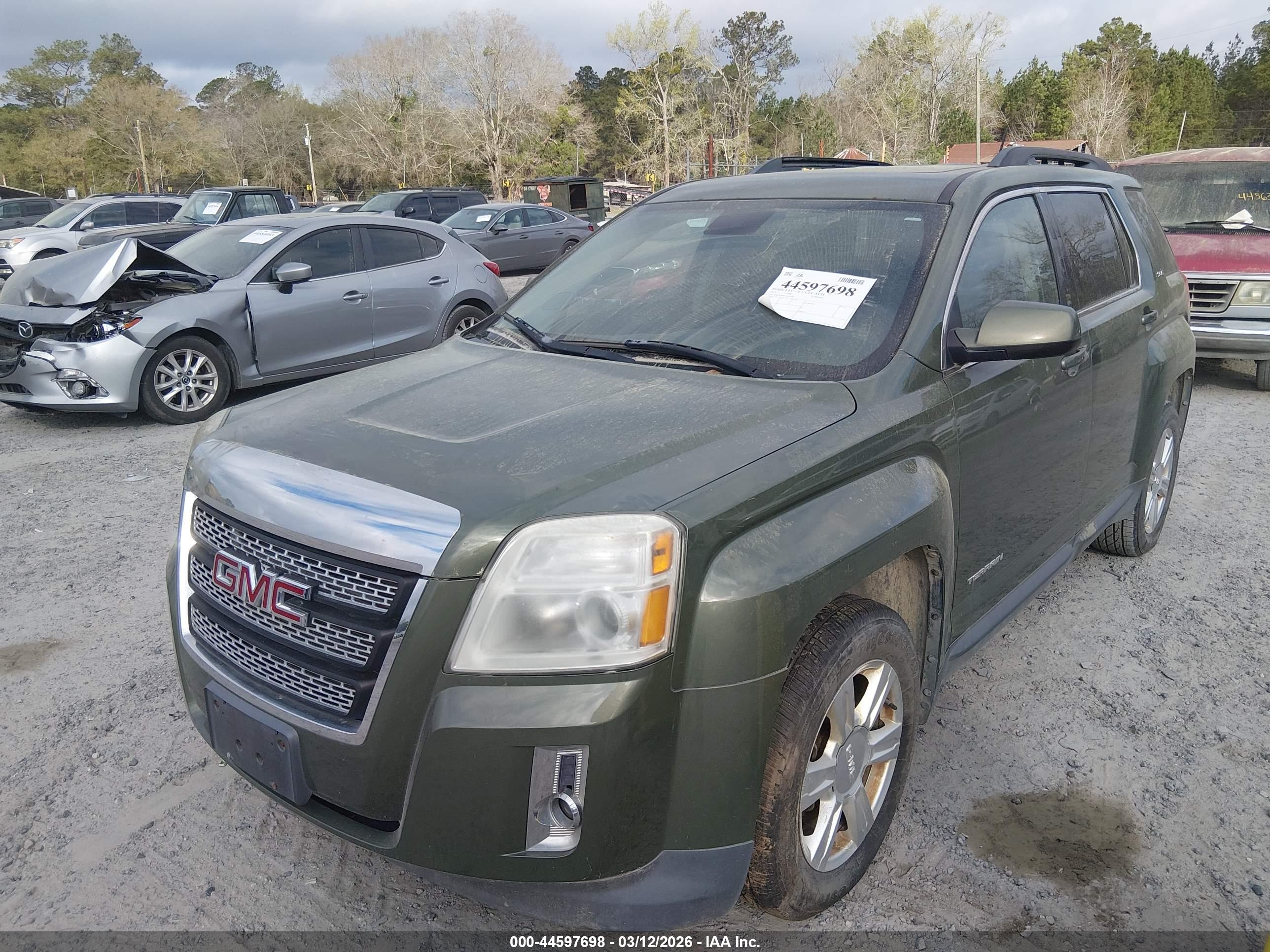 GMC TERRAIN image 6