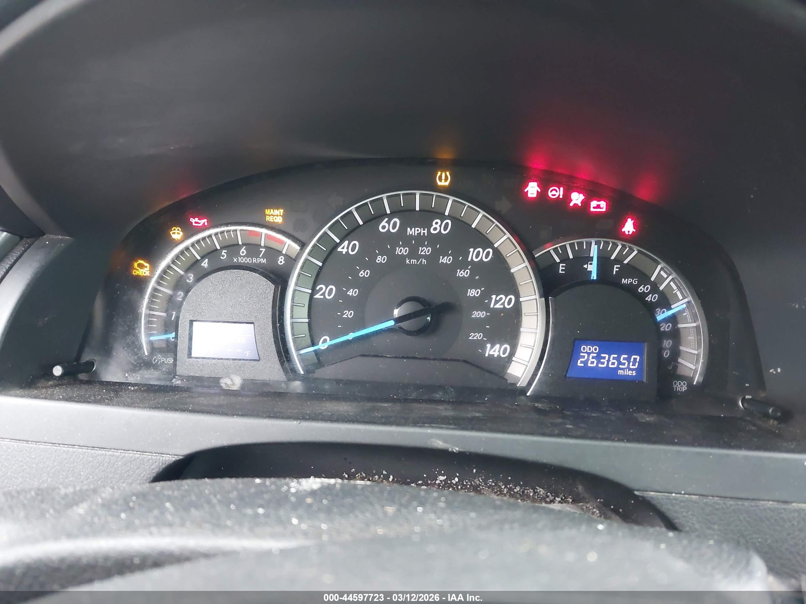 TOYOTA CAMRY image 7