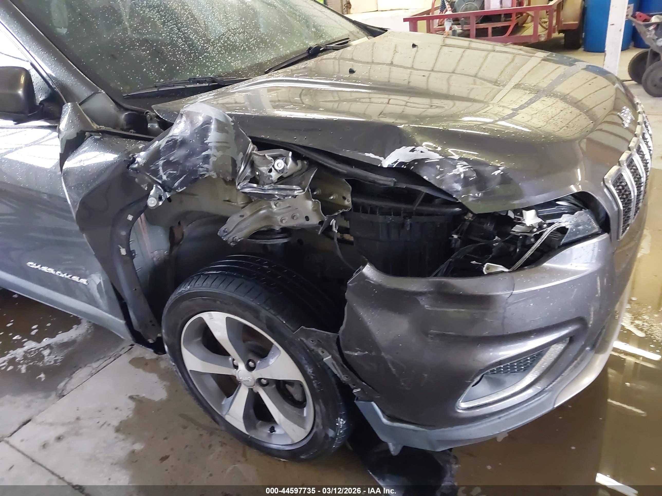 JEEP CHEROKEE image 6