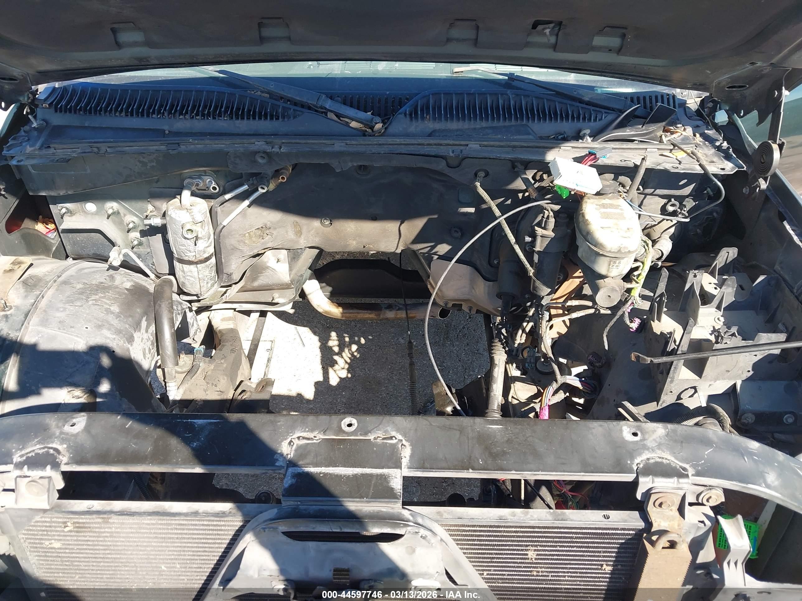 CHEVROLET TAHOE image 10
