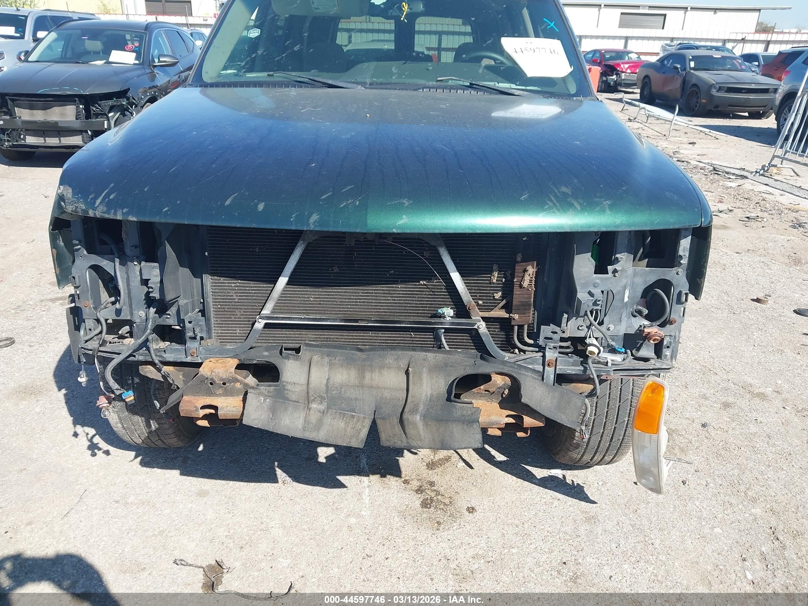 CHEVROLET TAHOE image 6