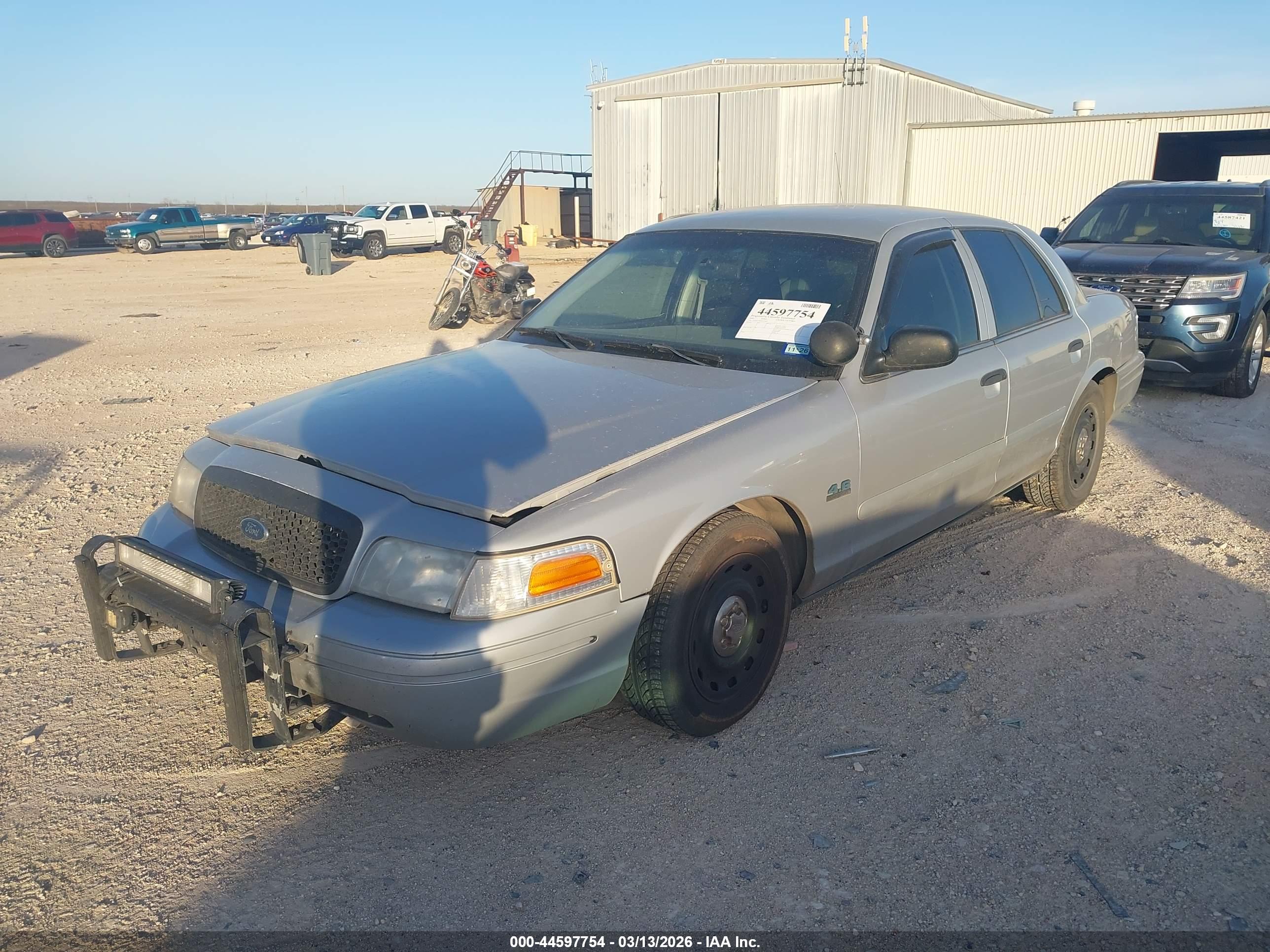 FORD CROWN image 2