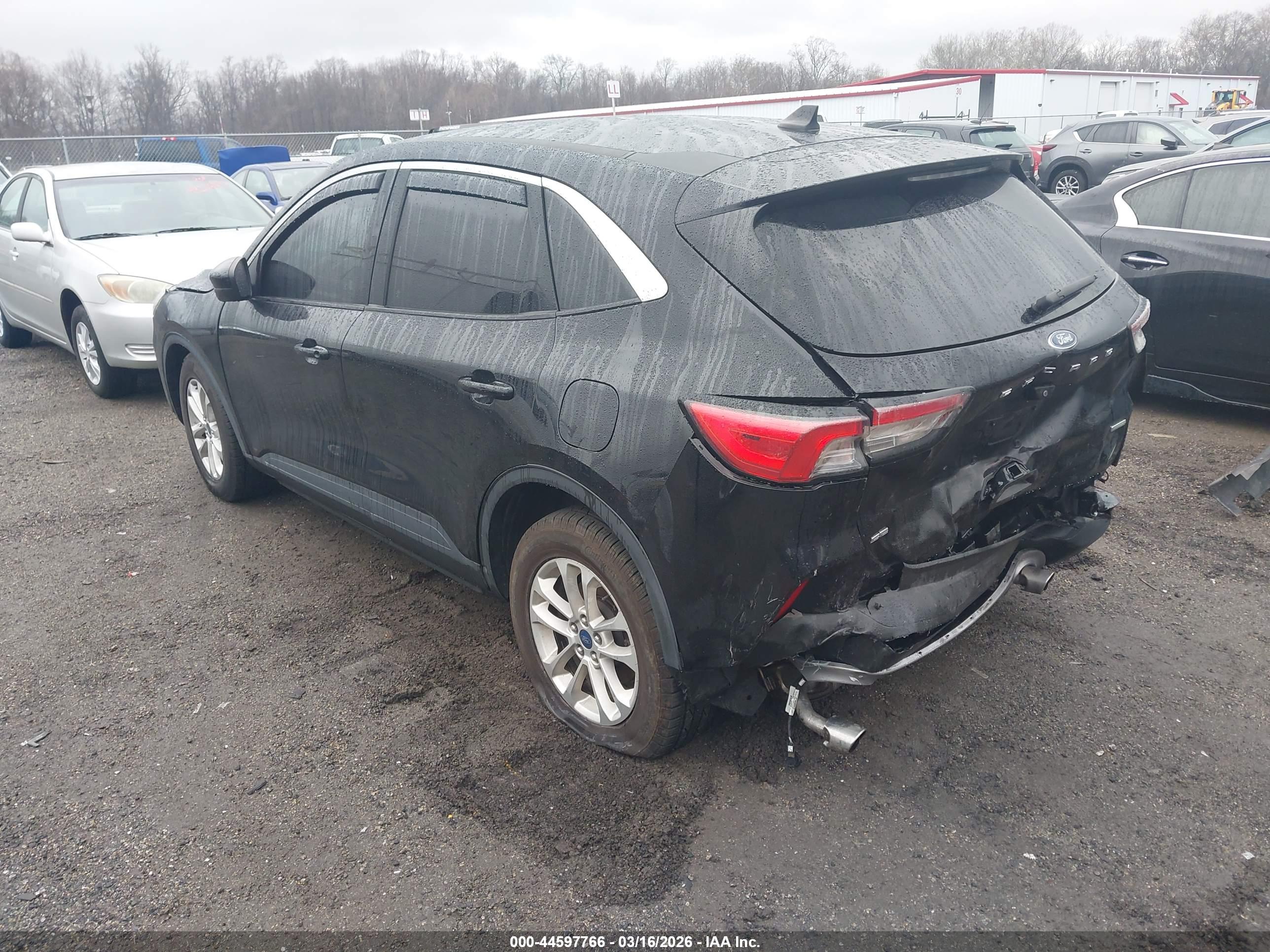 FORD ESCAPE image 3