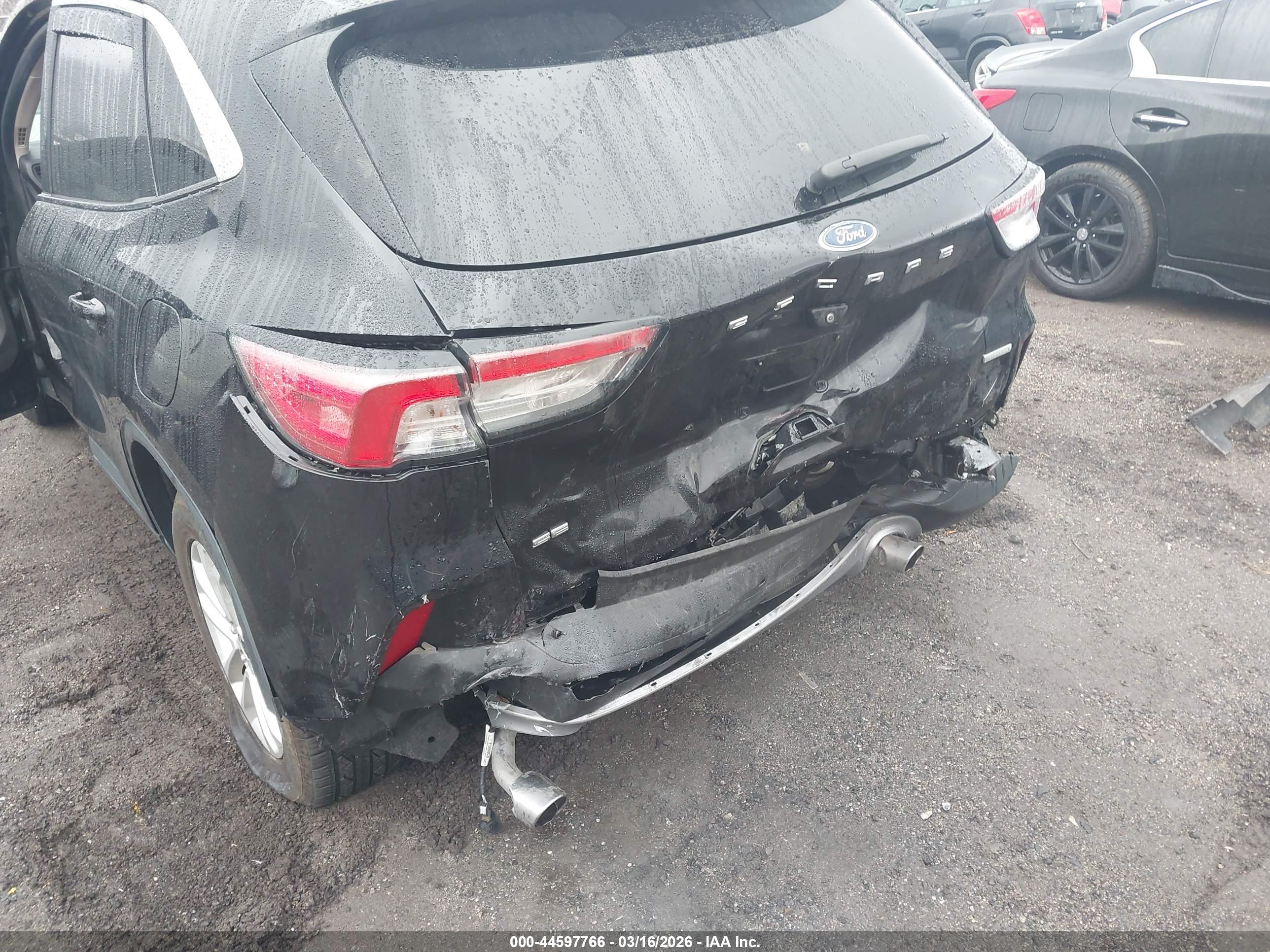 FORD ESCAPE image 6