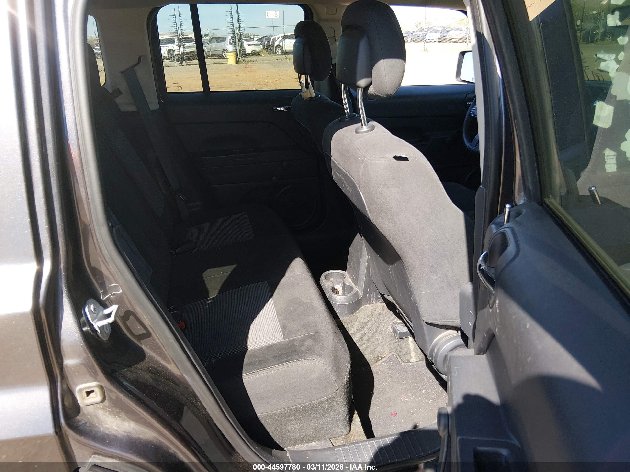 JEEP PATRIOT image 8
